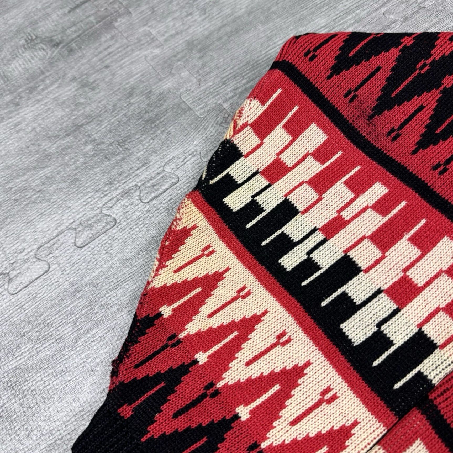 Neiman Marcus VINTAGE 80s Neiman Marcus Wool Sweater XL Red Geometric Abstract Pattern Western Classic Pullover Mens Size US XL / EU 56 / 4 - 5 Thumbnail