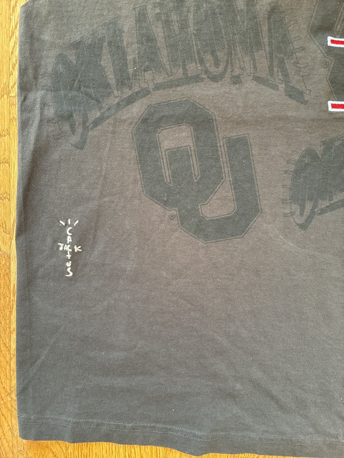 Mitchell & Ness × Travis Scott Travis Scott Oklahoma University Cactus Jack Mitchell & Ness Size US M / EU 48-50 / 2 - 6 Thumbnail