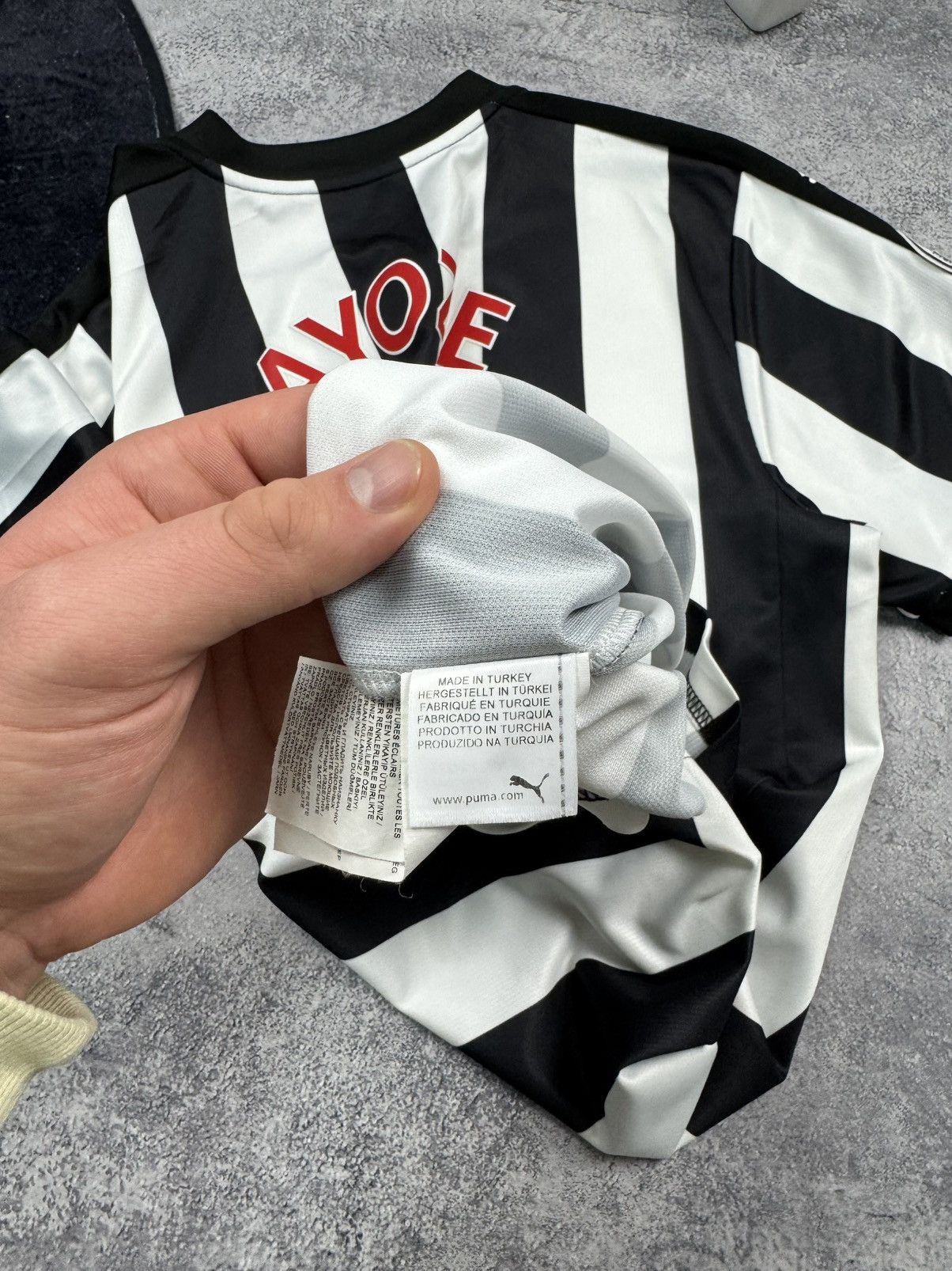 Vintage NEWCASTLE UNITED 17-18 Home Shirt Puma 125 Years AYOZE #17 Size US M / EU 48-50 / 2 - 23 Thumbnail