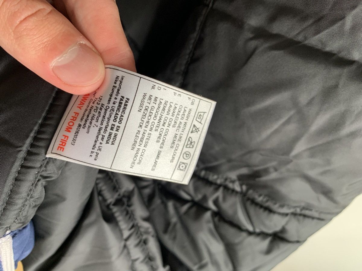 Nike × Vintage Vintage Nike Puffer Jacket Y2k Style Size US L / EU 52-54 / 3 - 10 Thumbnail