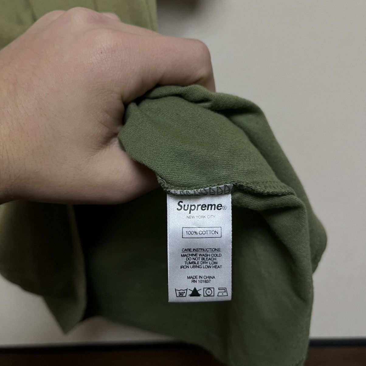 Supreme Supreme T Shirt Size US L / EU 52-54 / 3 - 7 Thumbnail