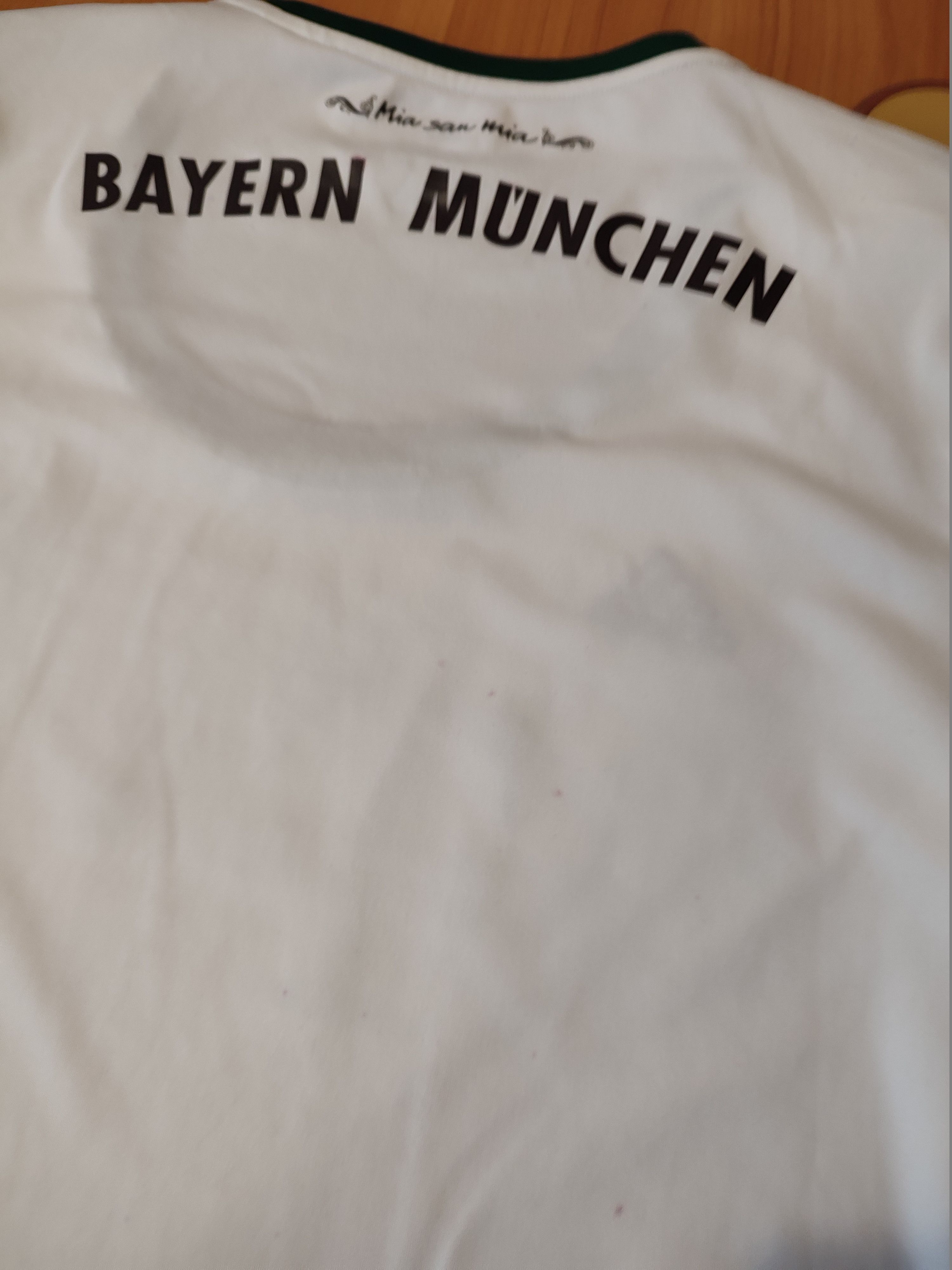 VTG Y2K ADIDAS BROWN BAYERN MUNCHEN 2013/14 FC AWAY SPORTS SHORTS MEDIUM