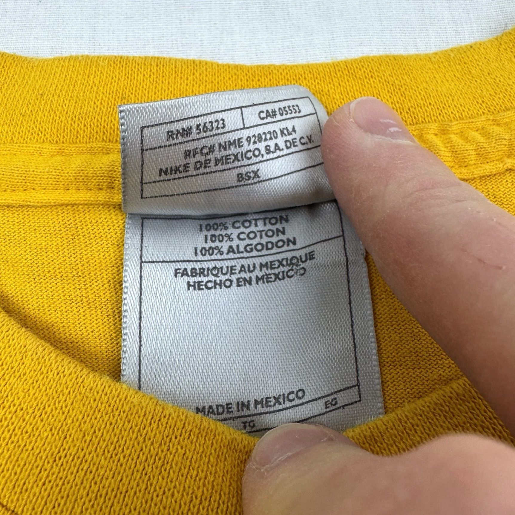 Nike VINTAGE Nike T-Shirt Adult XL Yellow Spellout Y2K Grunge Hipster Mens Size US XL / EU 56 / 4 - 5 Thumbnail