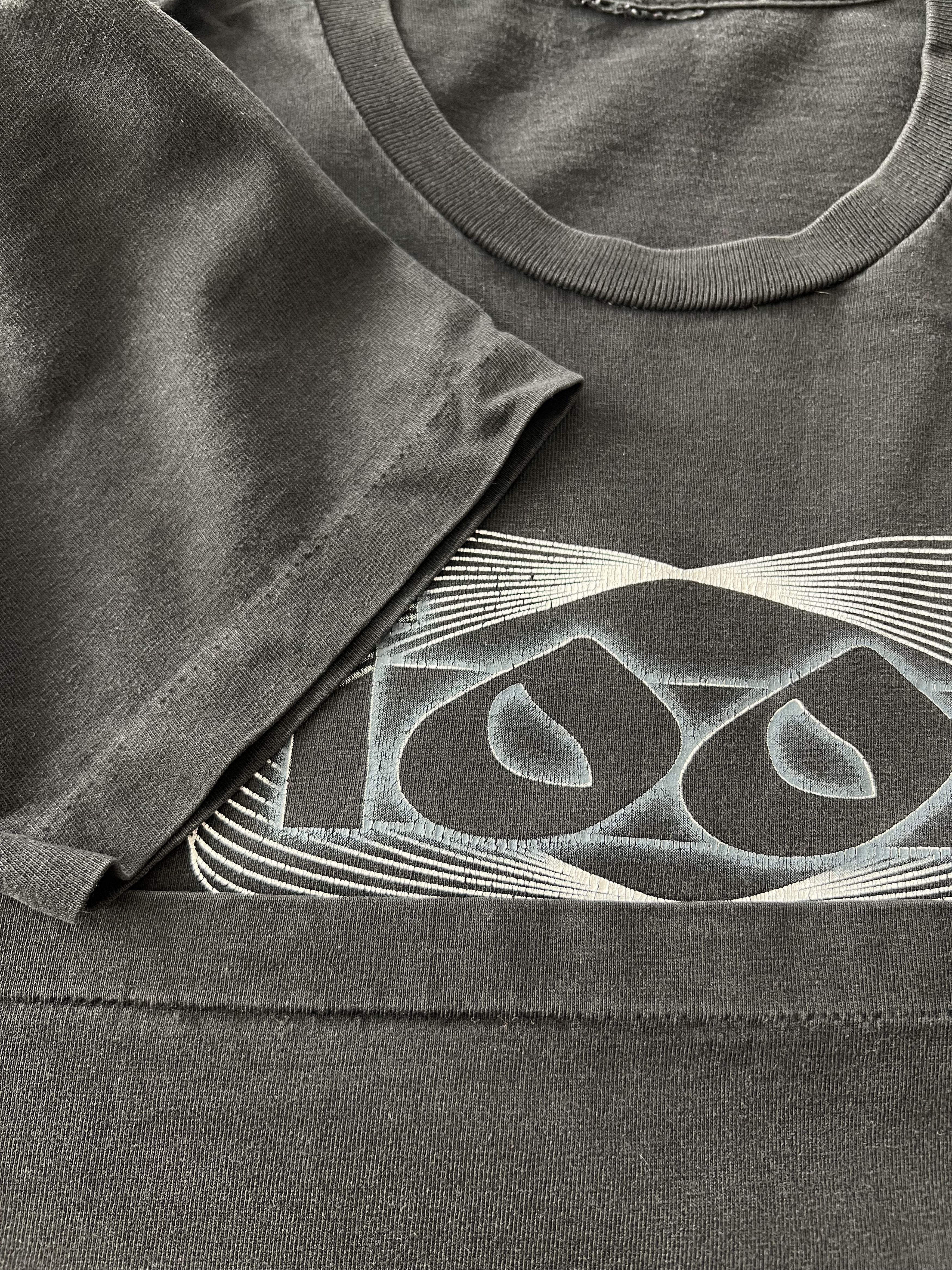 Band Tees Vintage 2004 Tool Rock Band Hypnosis Flame Black T-shirt Size US S / EU 44-46 / 1 - 9 Thumbnail
