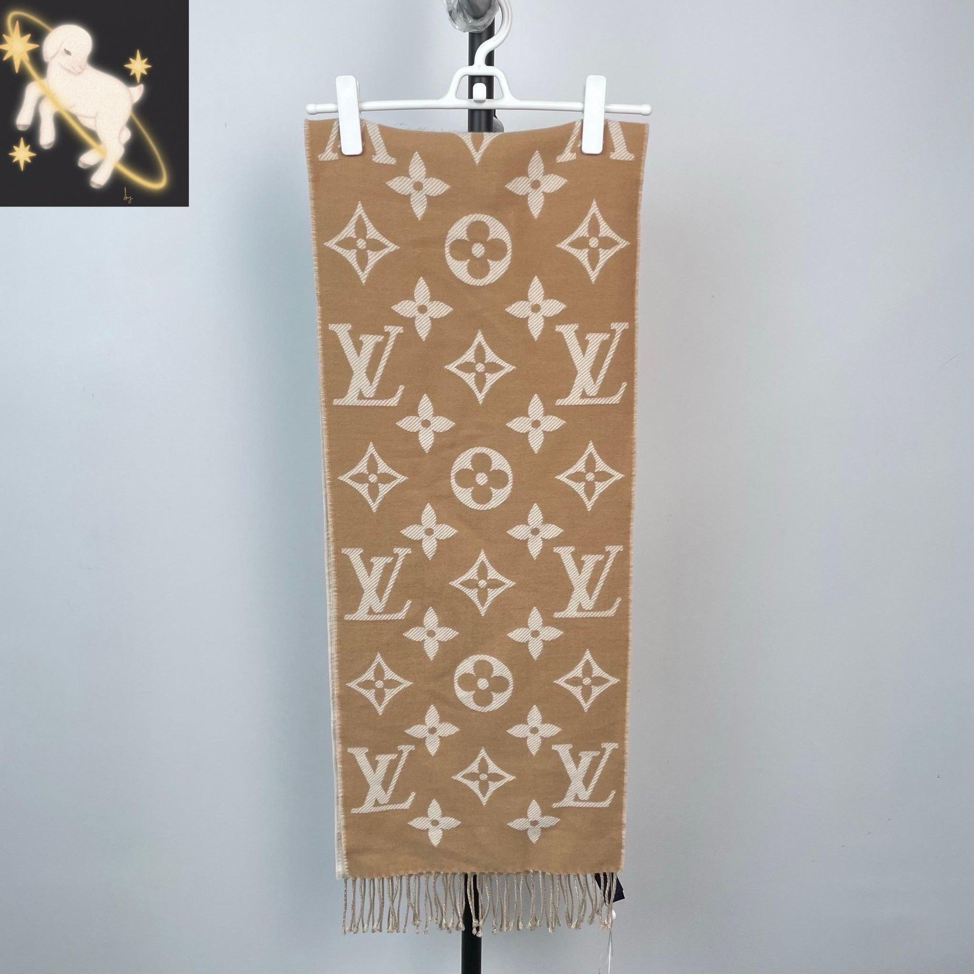 Louis Vuitton Louis Vuitton Scarf 34 Men Size ONE SIZE - 1 Thumbnail