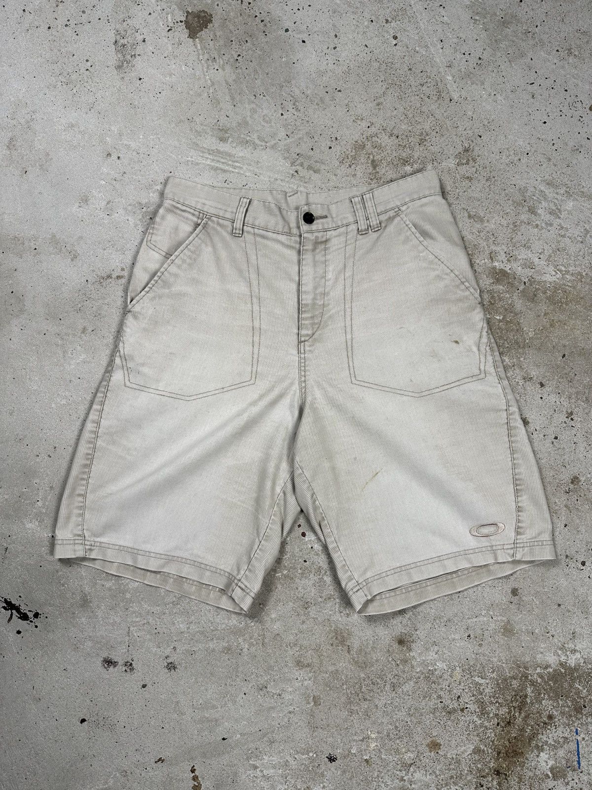 Oakley × Vintage Vintage Y2K Oakley Distressed Baggy Corduroy Shorts Cargo Size US 33 - 1 Thumbnail
