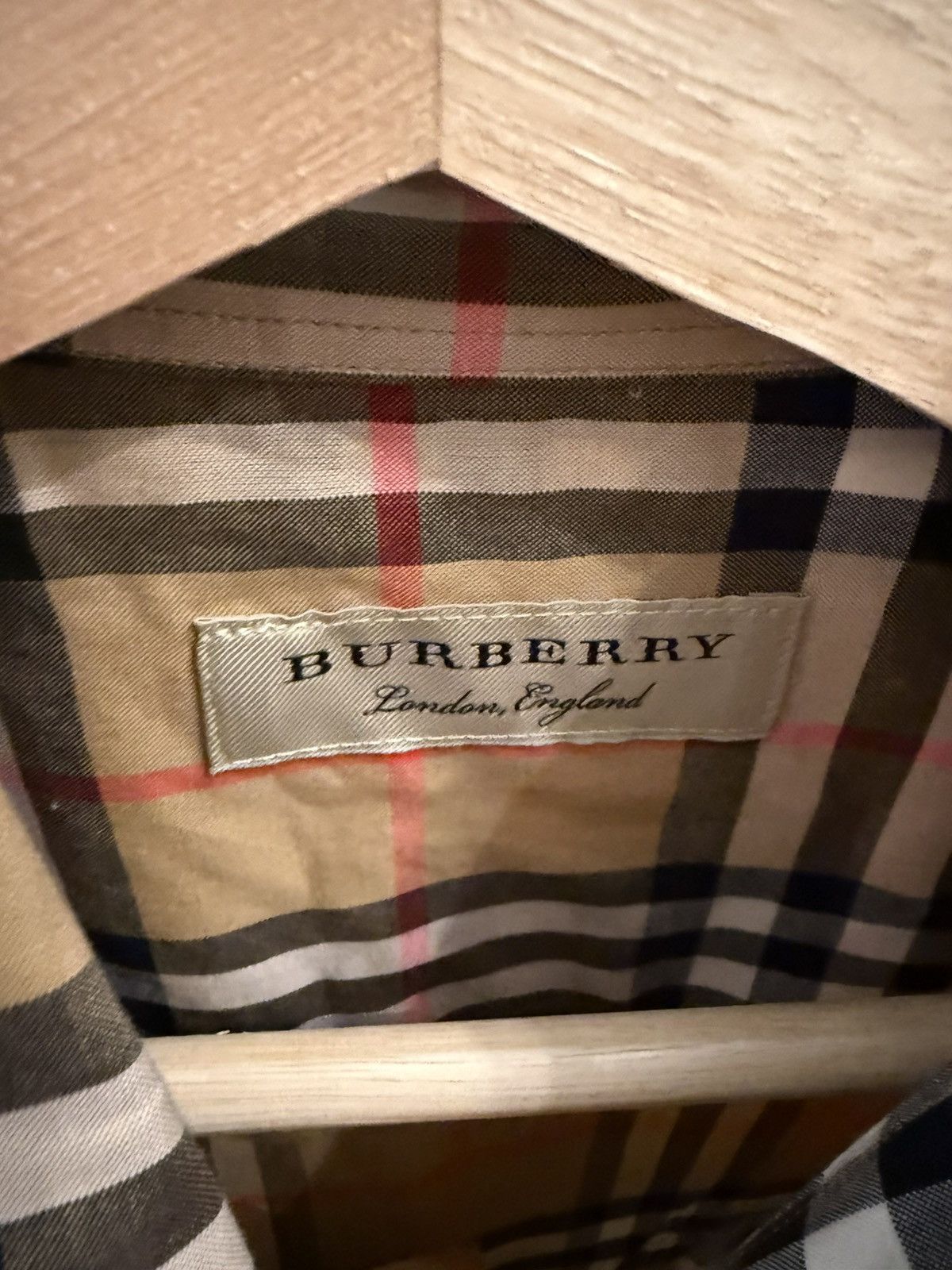 Burberry Burberry Classic Plaid Button Up (Gently Used Like-New) Size US XL / EU 56 / 4 - 4 Thumbnail