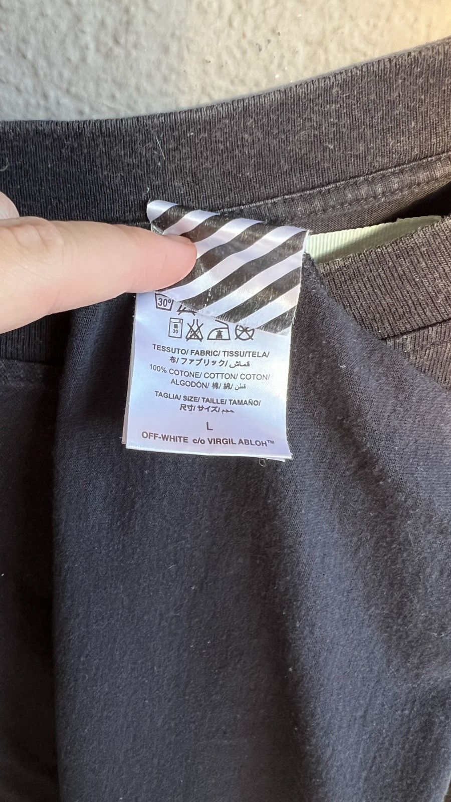 Off-White Off-White Cut Off T-Shirt Black - Size L Size US L / EU 52-54 / 3 - 6 Thumbnail