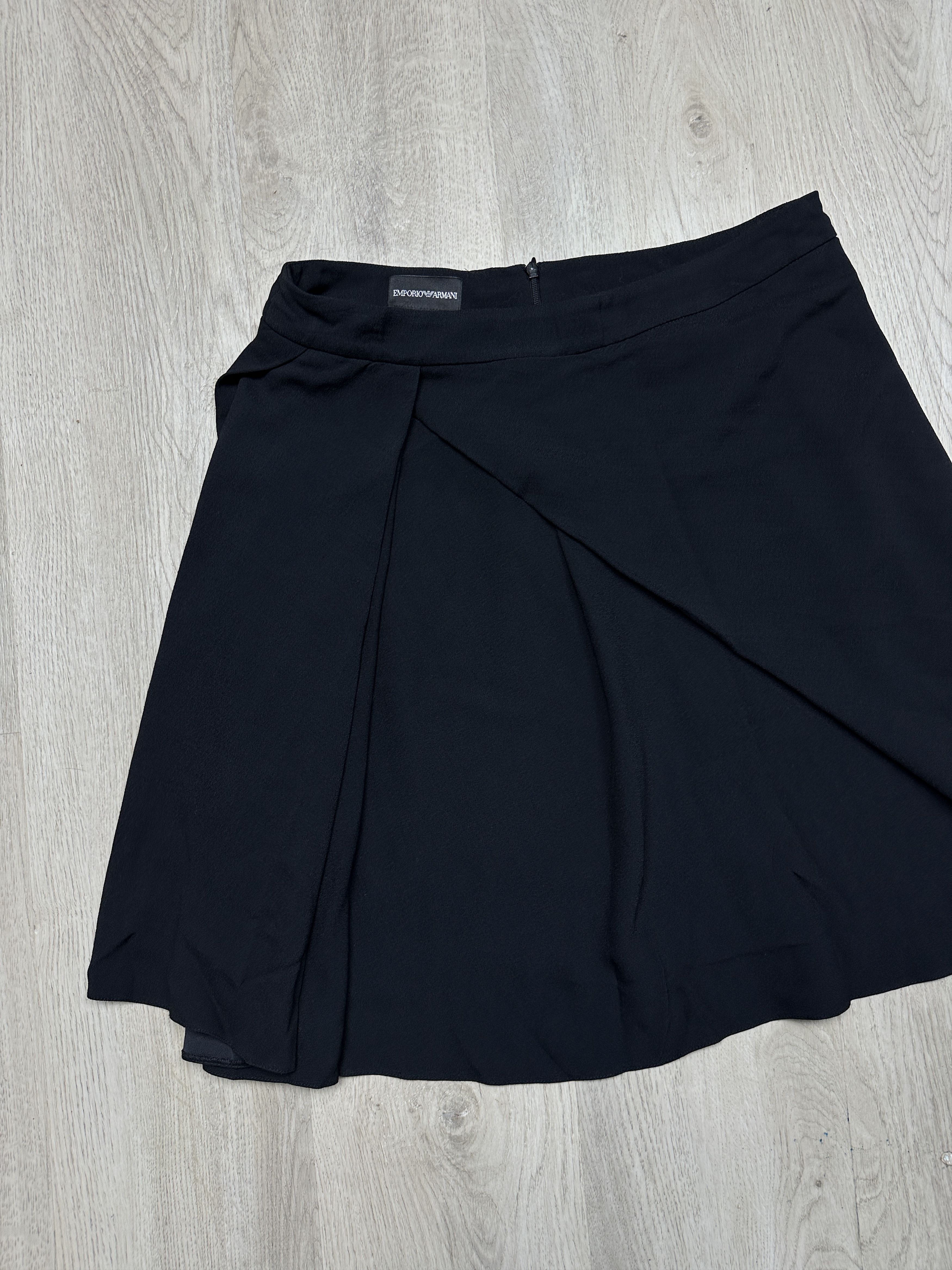 Emporio Armani Emporio Armani Wool - Viscosa Mini Skirt Size 30" / US 8 / IT 44 - 2 Thumbnail
