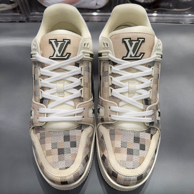 Louis Vuitton Louis Vuitton Trainer Low-Top Sneakers - Limited Edition -2 Size US 10.5 / EU 43-44 - 2 Thumbnail