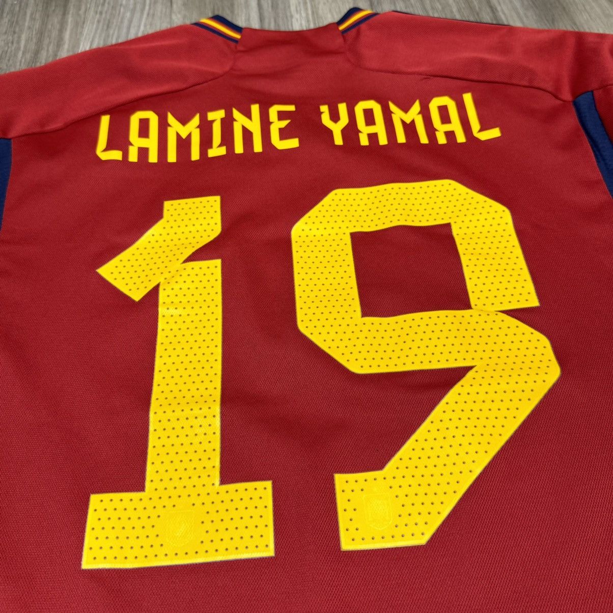 Adidas Spain 22/23 home shirt #19 Lamine Yamal Size US L / EU 52-54 / 3 - 5 Thumbnail