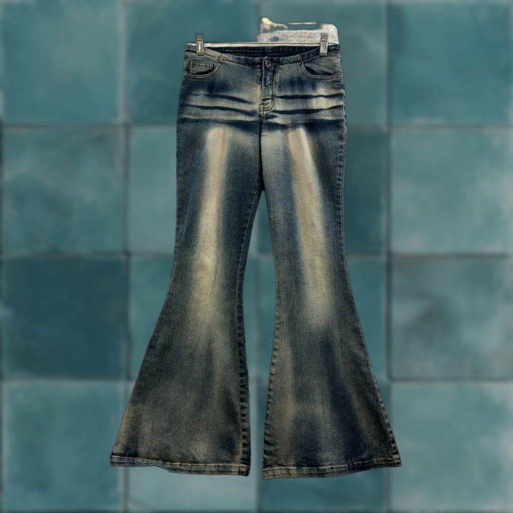 Bell Y2K Vintage Bell Bottoms Flare Jeans 4 26 Burnout 70s Hippie Boho Festival Rave Womens Girls Burnout Look Hippy Blue Hua Di Regular Inseam 30 Size 27" / US 4 / IT 40 - 1 Thumbnail