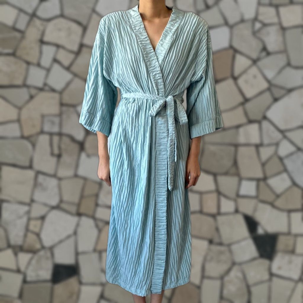 VINTAGE Adonna Bath Robe Shirt?