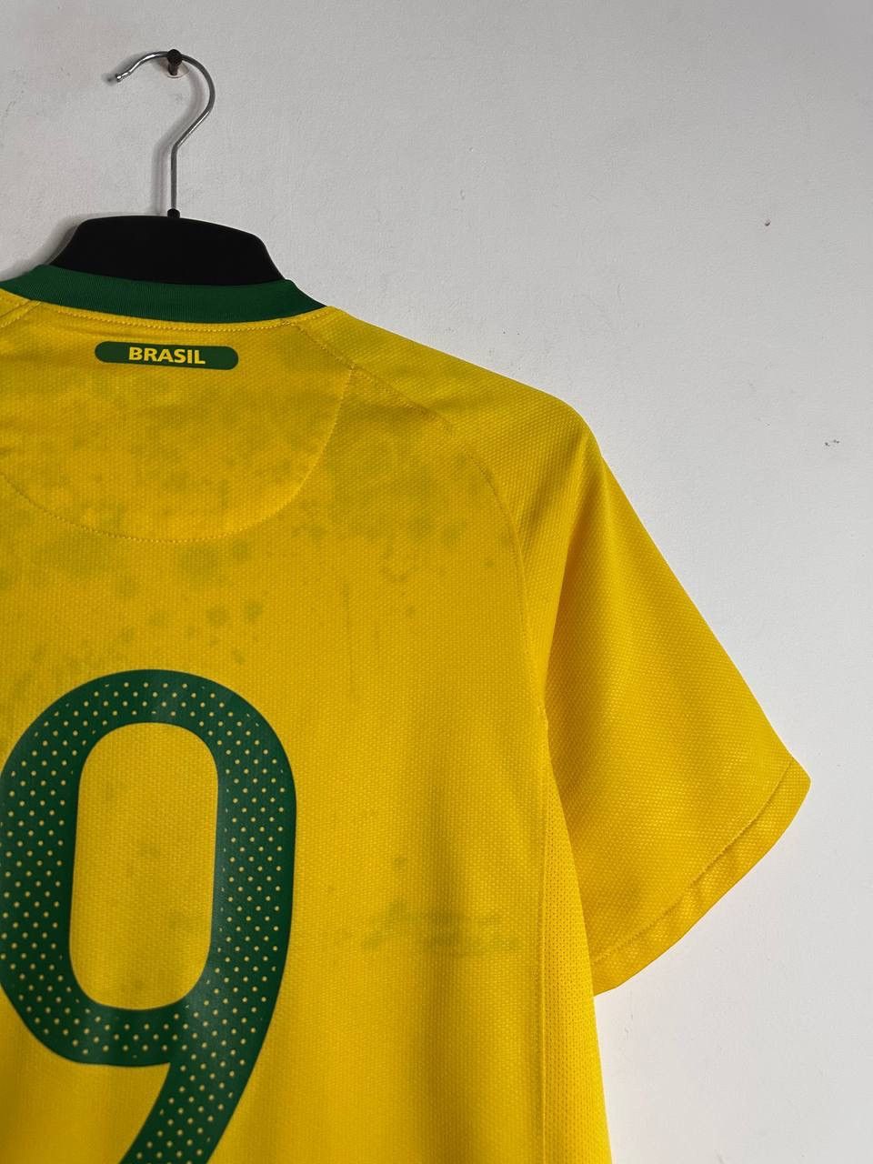 Nike Nike Brazil Home Jersey 2006 #9 Ronaldo Dri-FIT Yellow S Size US S / EU 44-46 / 1 - 14 Thumbnail