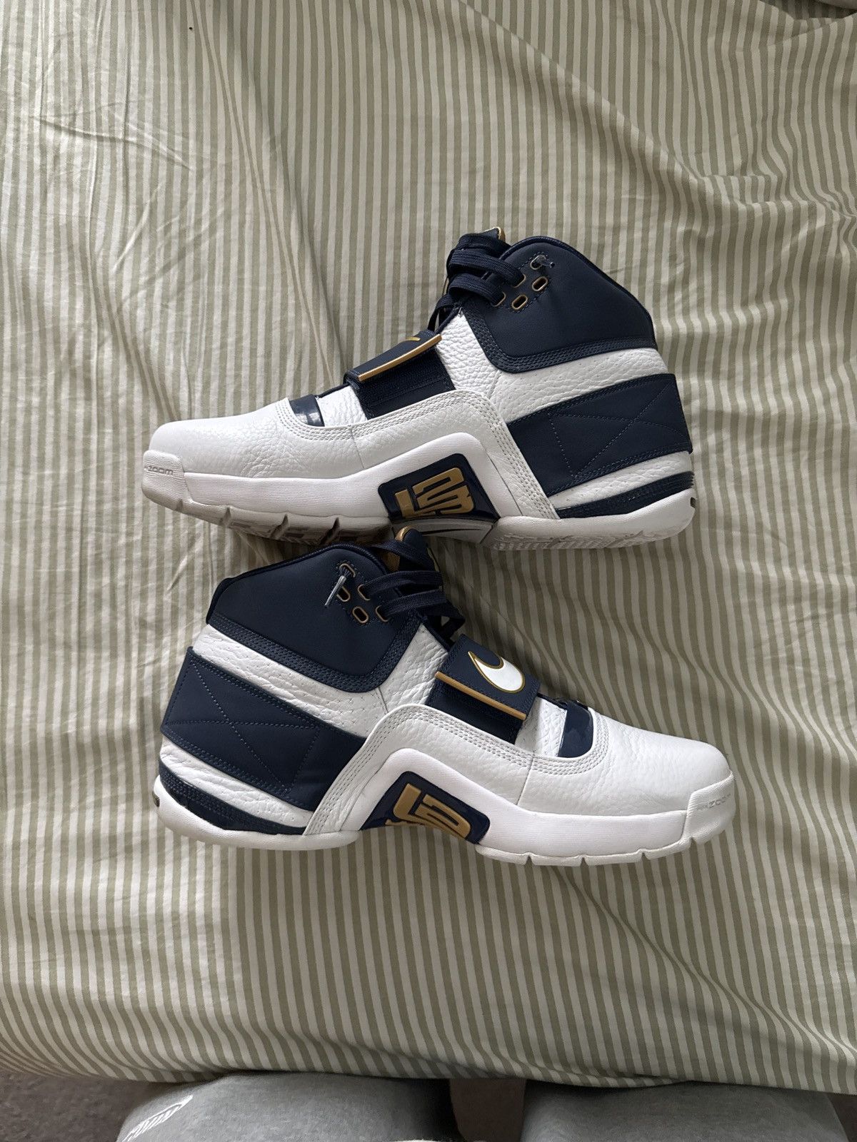 Nike Nike LeBron Zoom Soldier 1 Think 16 Size US 11.5 / EU 44-45 - 2 Thumbnail