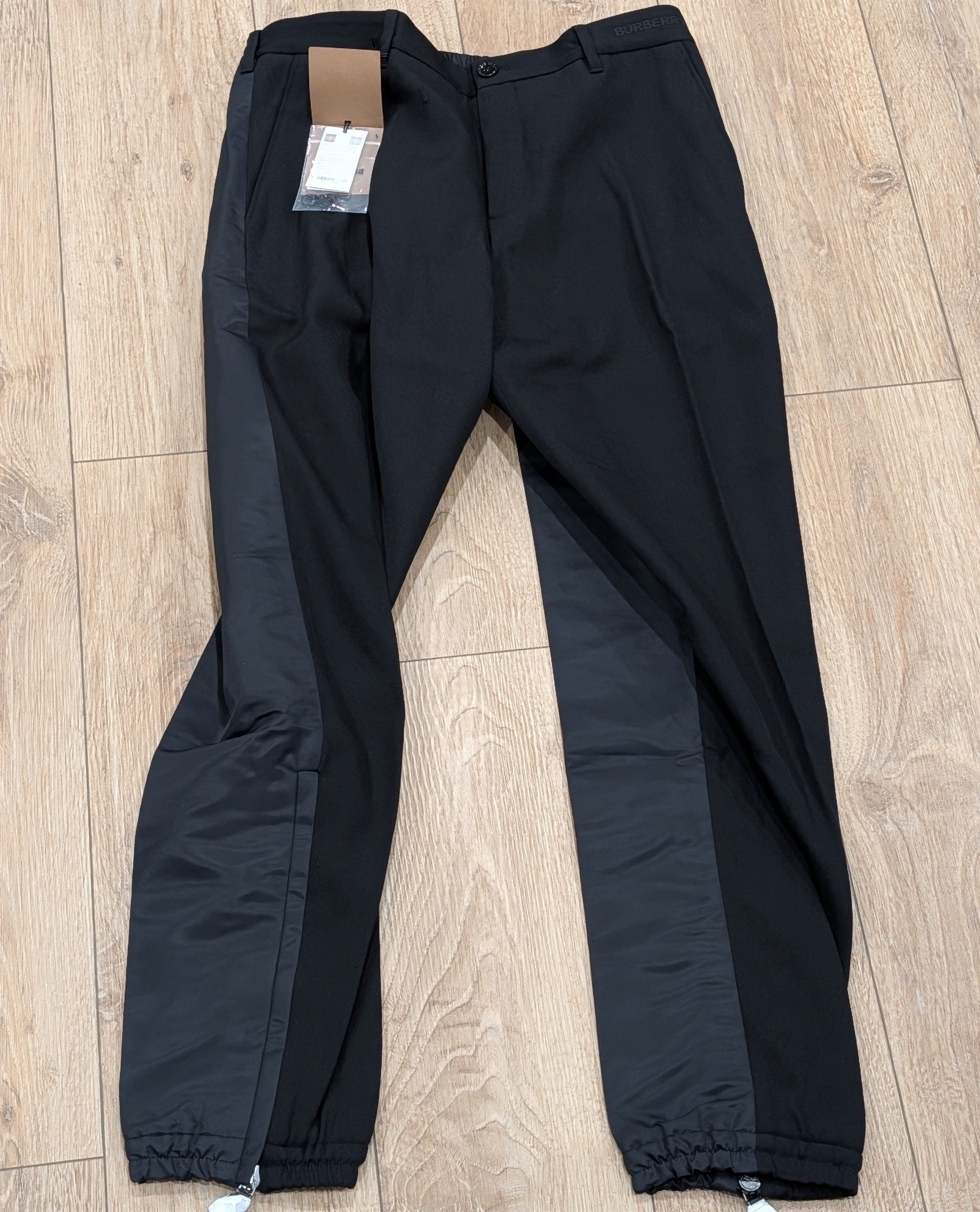 Burberry Burberry Two-Tone Tapered Trousers Pants Black 48 US 32 Size US 32 / EU 48 - 1 Thumbnail