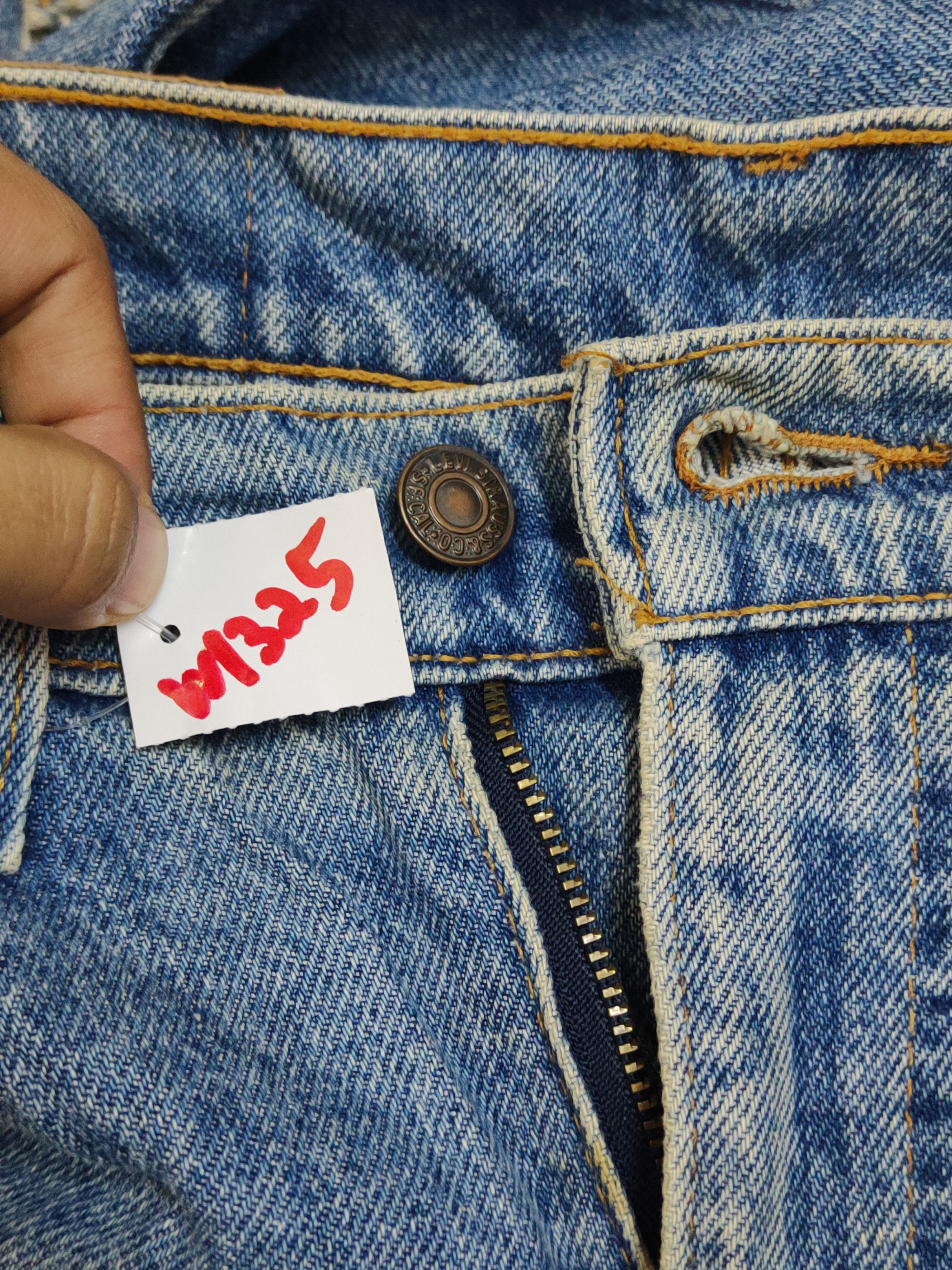 Levi's Levi's vintage Blue Distressed Ripped denim Jeans #w1325 Size US 32 / EU 48 - 18 Thumbnail