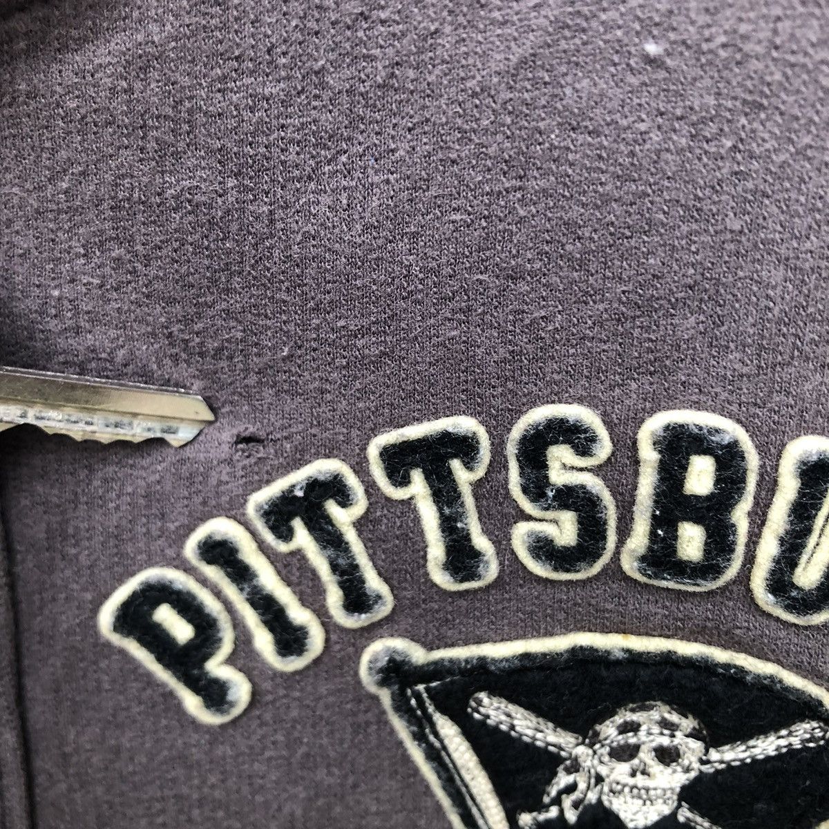 MLB Vintage 90s Pittsburg Pirates Logo Sweatshirt | L | MLB Size US L / EU 52-54 / 3 - 6 Thumbnail