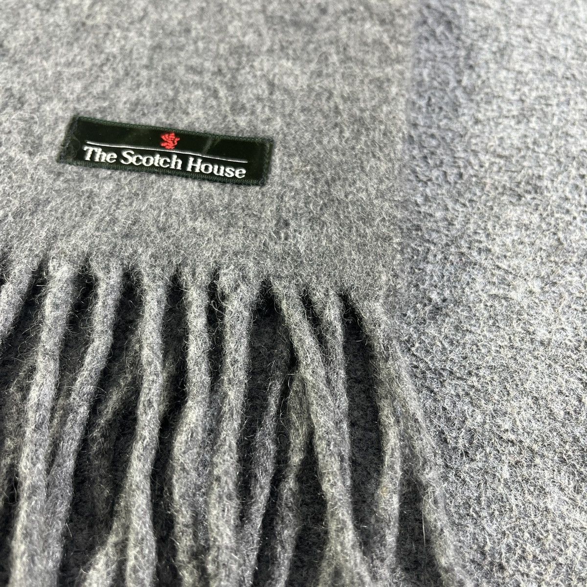 Johnstons Of Elgin The Scotch House Scarf / Muffler / Neckwear T1136 Size ONE SIZE - 9 Thumbnail