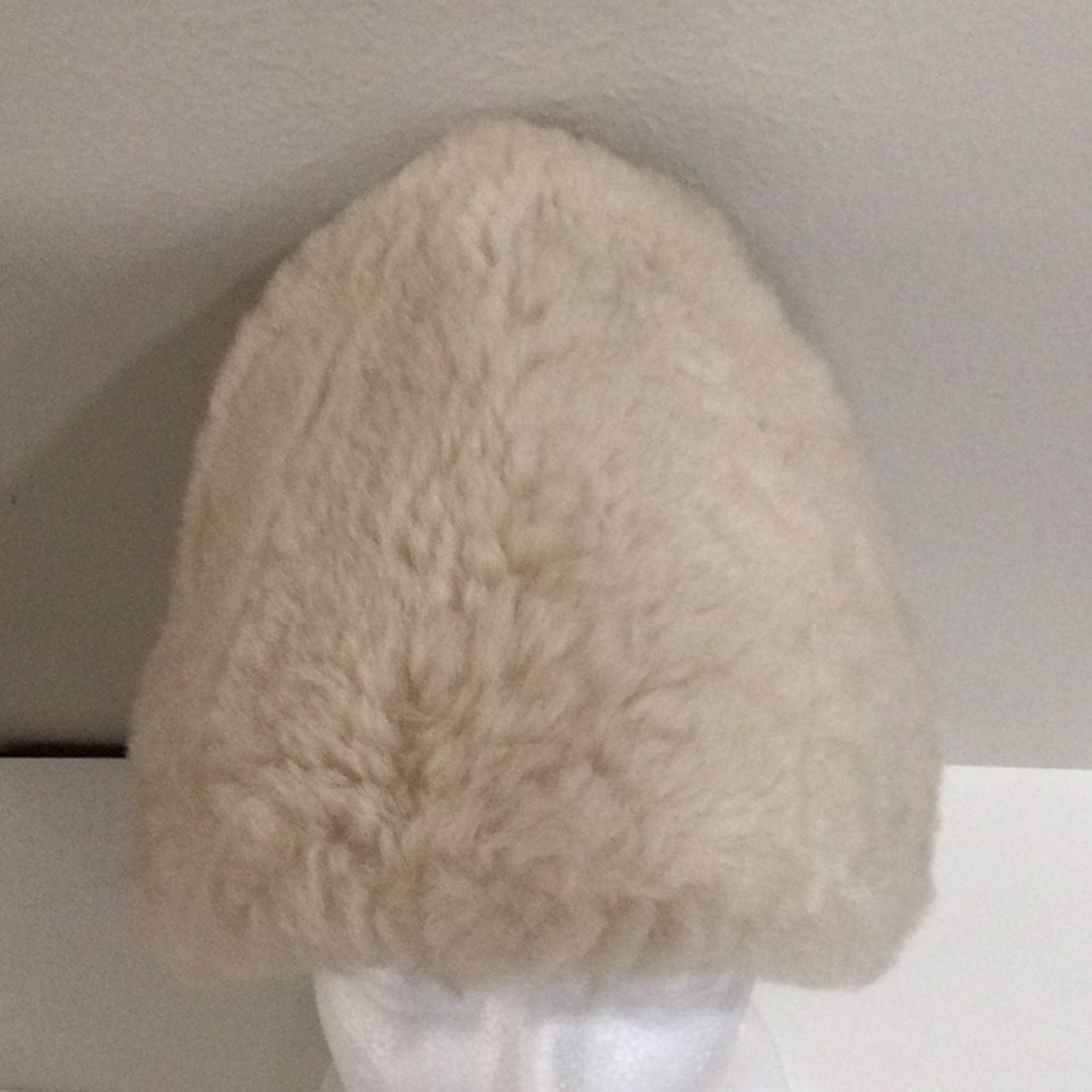 Other Fuzzy Cream Soft With A Satin Lining Winter Hat Size ONE SIZE - 14 Thumbnail