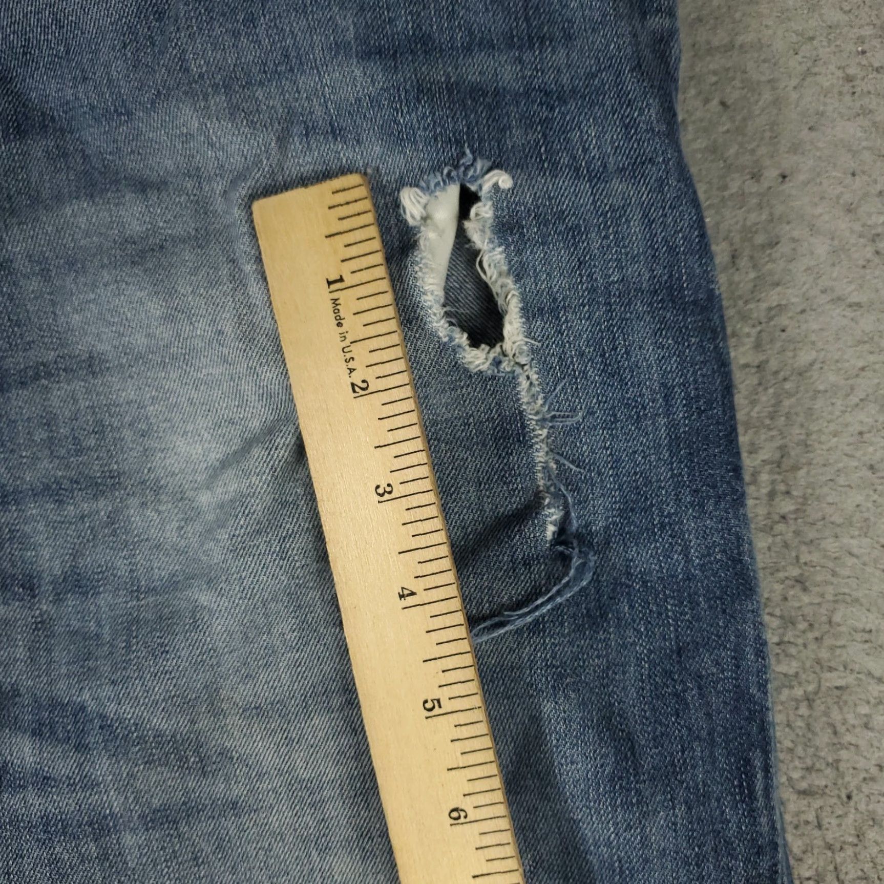 Diesel Diesel Jeans Mens 36x30 Blue Darron Slim Tapered Distressed Denim Pants Jeans Color Blue Modern Classic American Preppy Sports 90s Mens Size US 36 / EU 52 - 4 Thumbnail