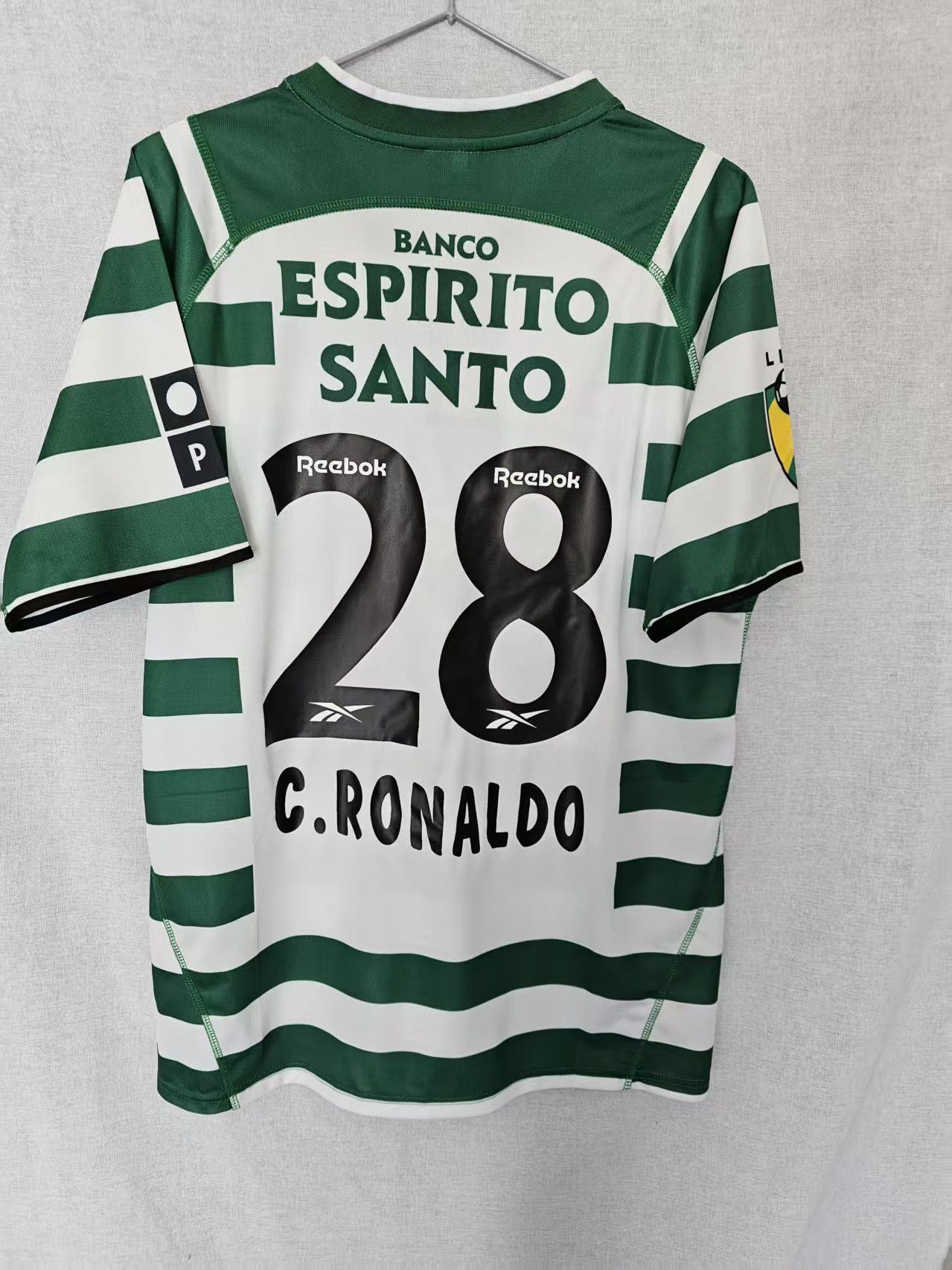 Other C Ronaldo Jersey #28 Sporting CP Size US XL / EU 56 / 4 - 1 Thumbnail