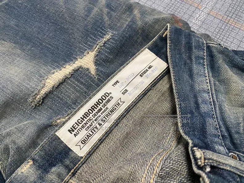 Neighborhood Neighborhood size M Jeans Size US 27 - 5 Thumbnail