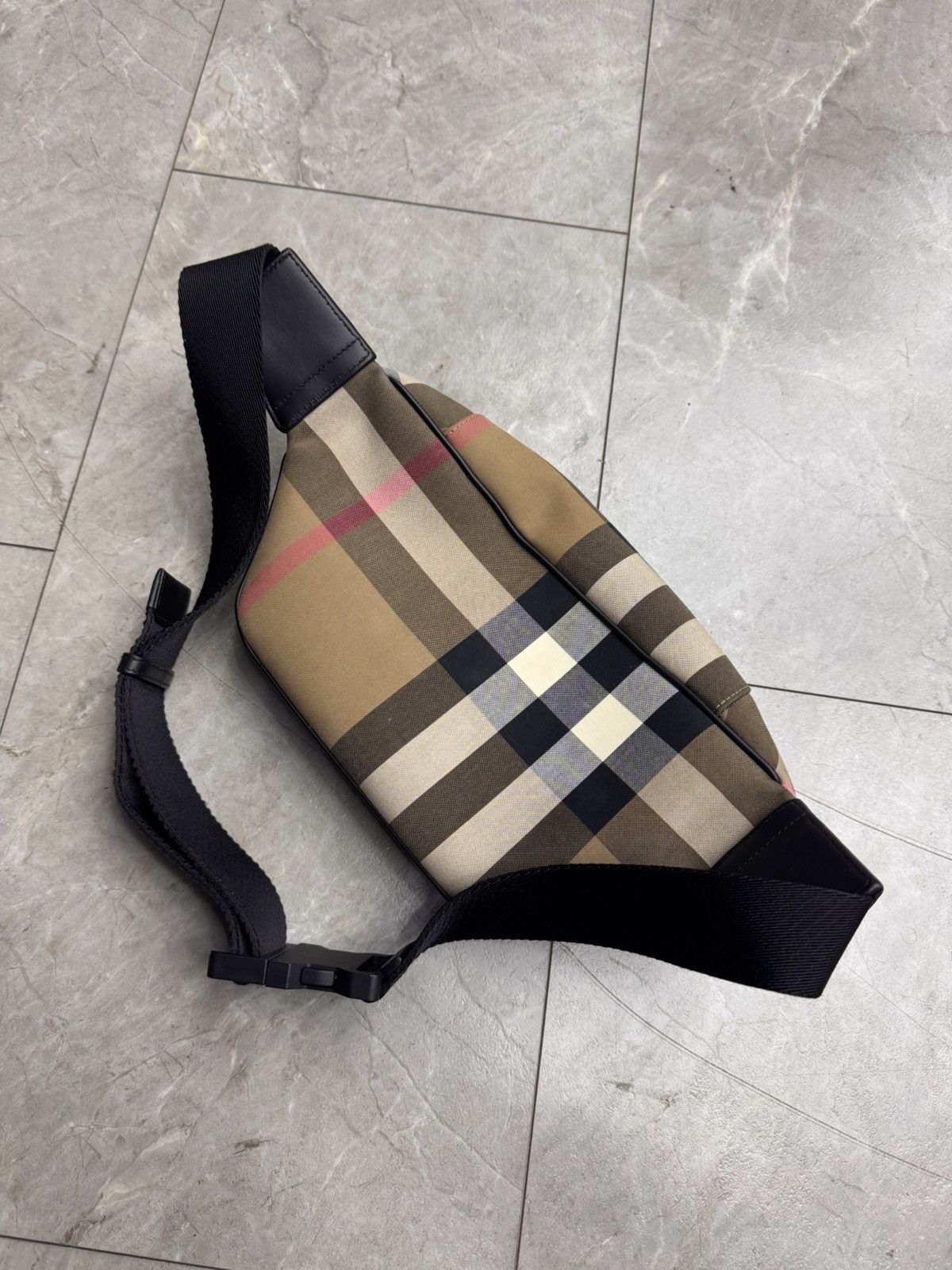 Burberry Burberry Sonny Nova Check Belt Waist Bag Size ONE SIZE - 2 Thumbnail