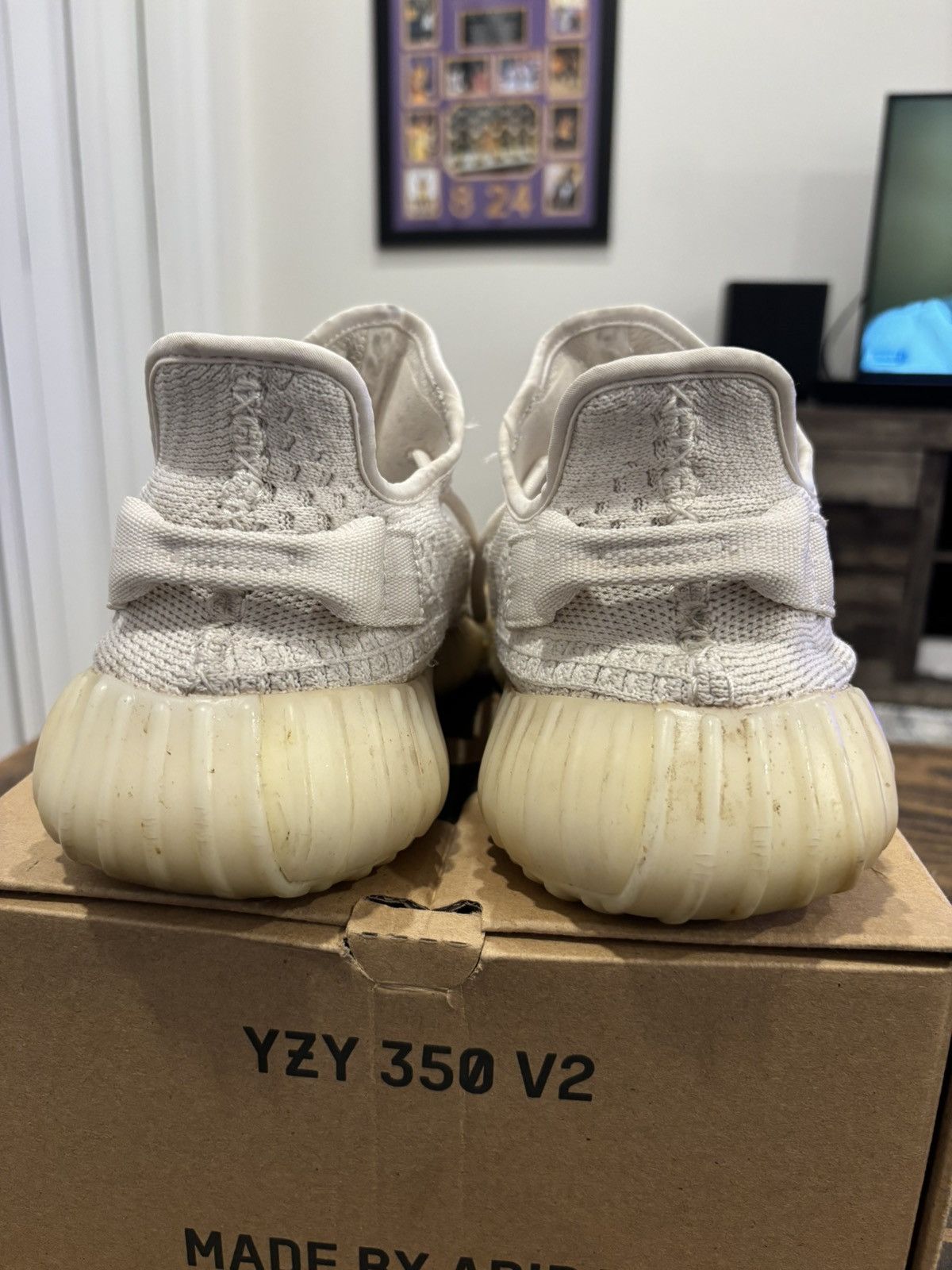 Kanye West × Yeezy Yeezy 350 Boost “Bone” Size US 9.5 / EU 42-43 - 3 Thumbnail