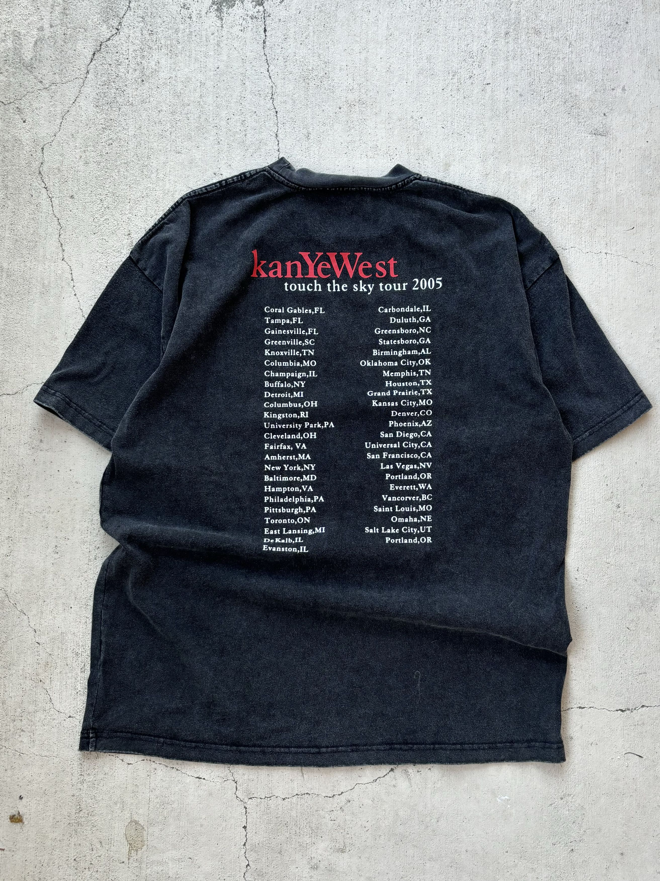 Rap Tees × Vintage Vintage 2005 Late Registration Kanye West Tour Tee Size XL Size US XL / EU 56 / 4 - 2 Thumbnail