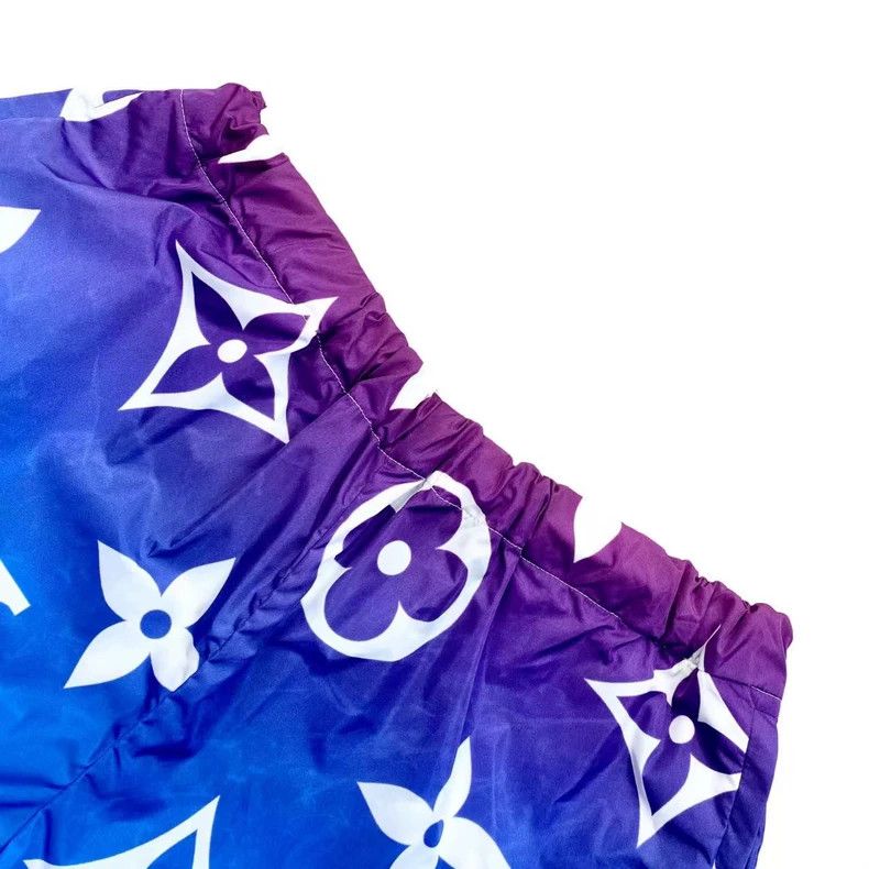 Louis Vuitton Louis Vuitton Nylon Blue Gradient Print Shorts Size US 36 / EU 52 - 3 Thumbnail