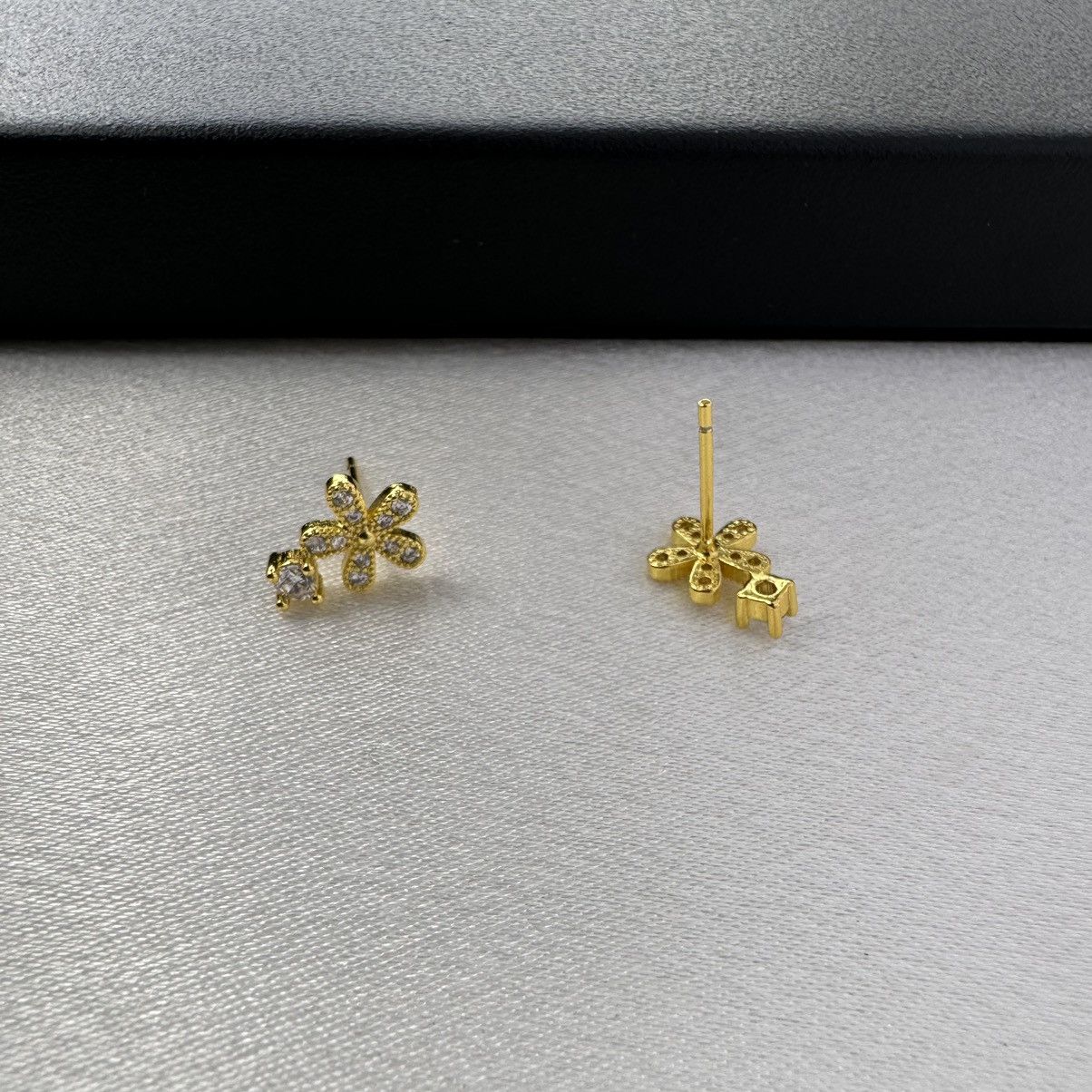 Designer Small CZ Flower Stud Earrings for Women Size ONE SIZE - 2 Thumbnail