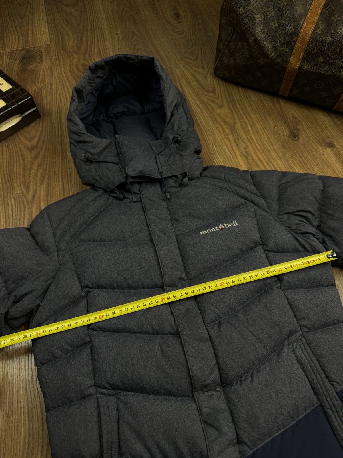 Montbell Down jacket MontBell Japan original casual outdoors item Size US S / EU 44-46 / 1 - 4 Thumbnail