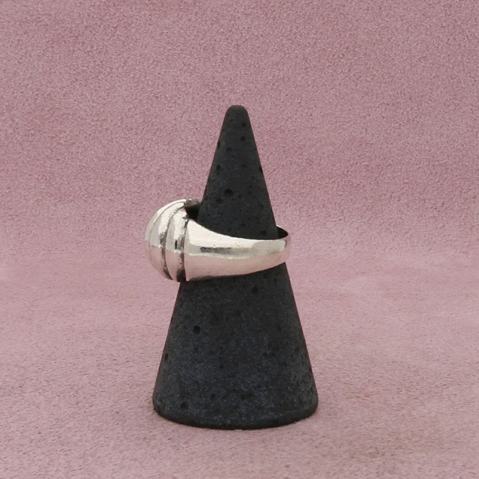 Mexicana mexico sterling silver vintage scalloped dome ring size 5.5 Size ONE SIZE - 4 Thumbnail