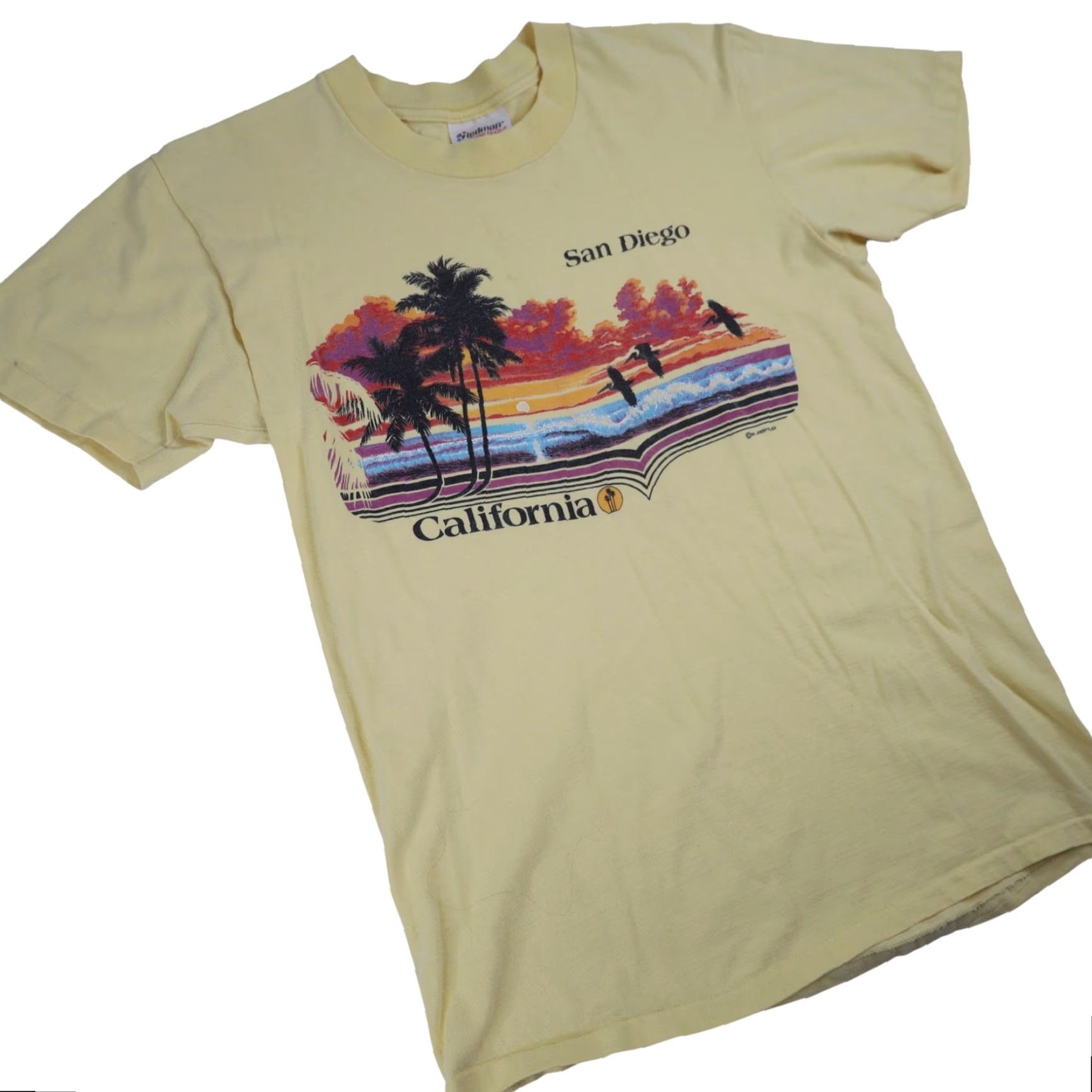 Vintage VINTAGE '82 San Diego California Mens T Shirt Graphic Tourist Yellow M Size US M / EU 48-50 / 2 - 3 Thumbnail
