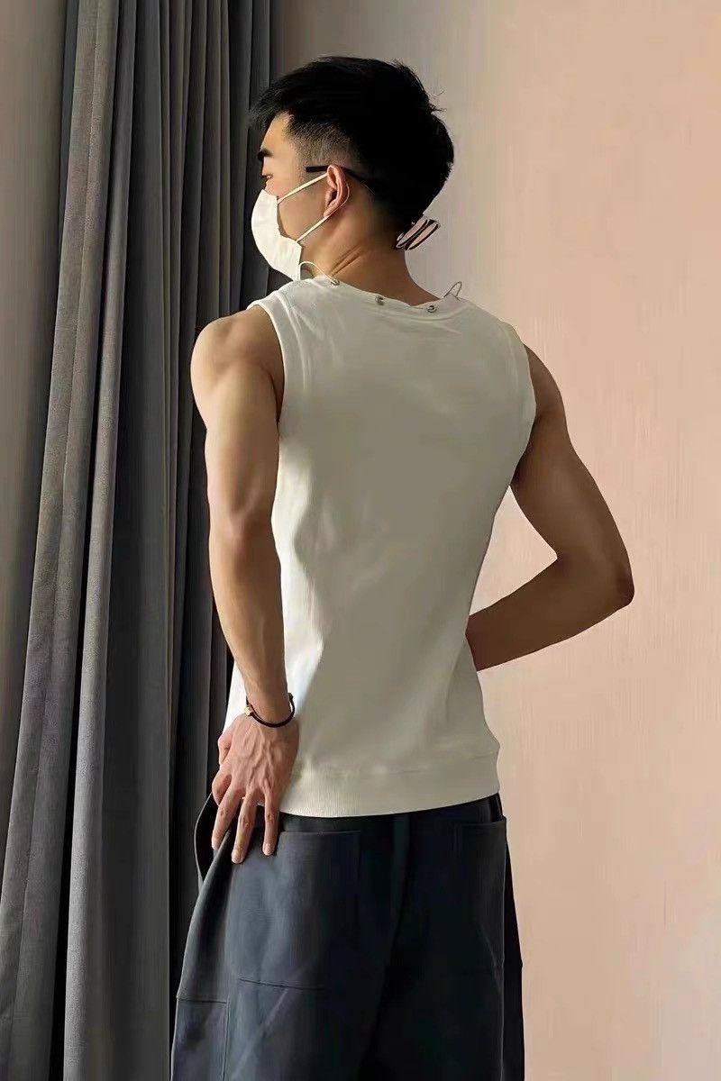 Other Minimalist White Sleeveless Top – Size M Size US M / EU 48-50 / 2 - 3 Thumbnail
