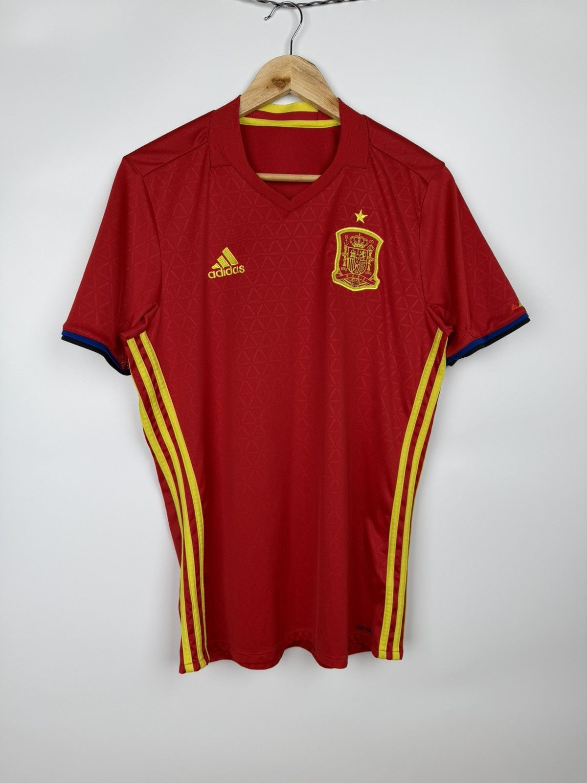 Adidas Adidas Spain 2015 football jersey Size US M / EU 48-50 / 2 - 1 Thumbnail