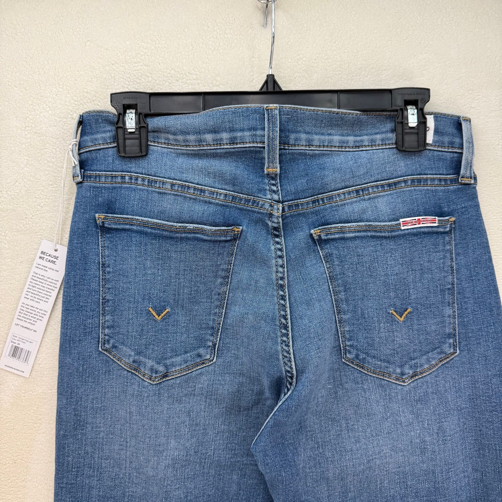Hudson HUDSON WOMEN'S 30 HIGH RISE BOOTCUT CROP MEDIUM WASH Size 30" / US 8 / IT 44 - 8 Thumbnail