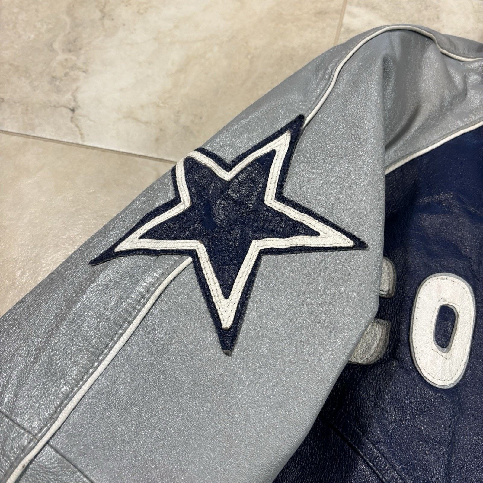 NFL Vintage Dallas Cowboys Flintstones Leather Jacket Mens 2XL Size US XXL / EU 58 / 5 - 7 Thumbnail