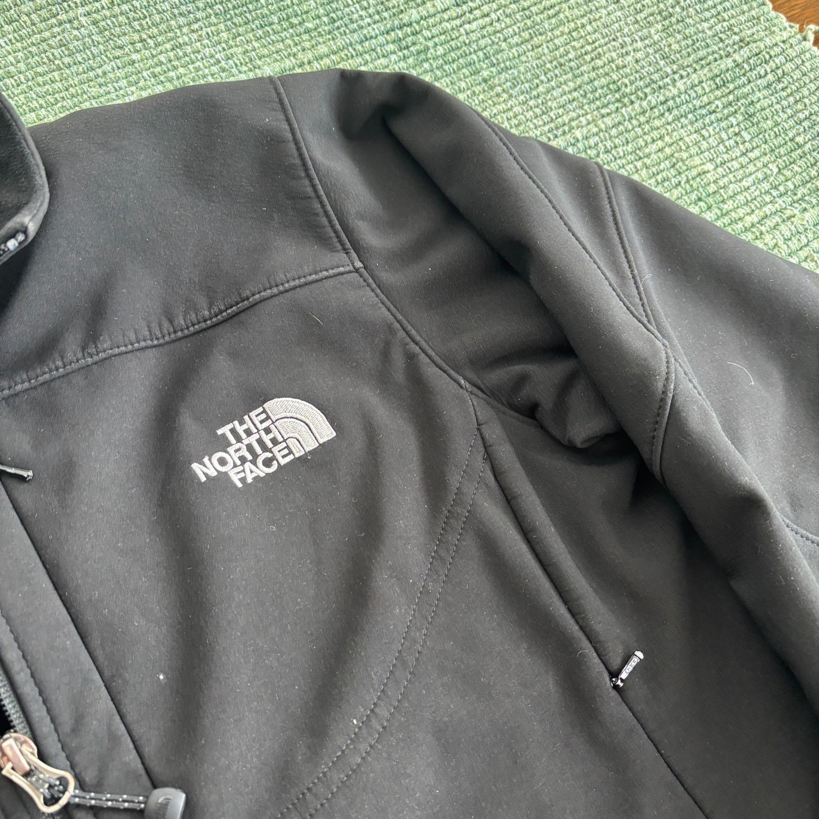 The North Face Y2K gorpcore womens medium The North Face black jacket Size M / US 6-8 / IT 42-44 - 6 Thumbnail