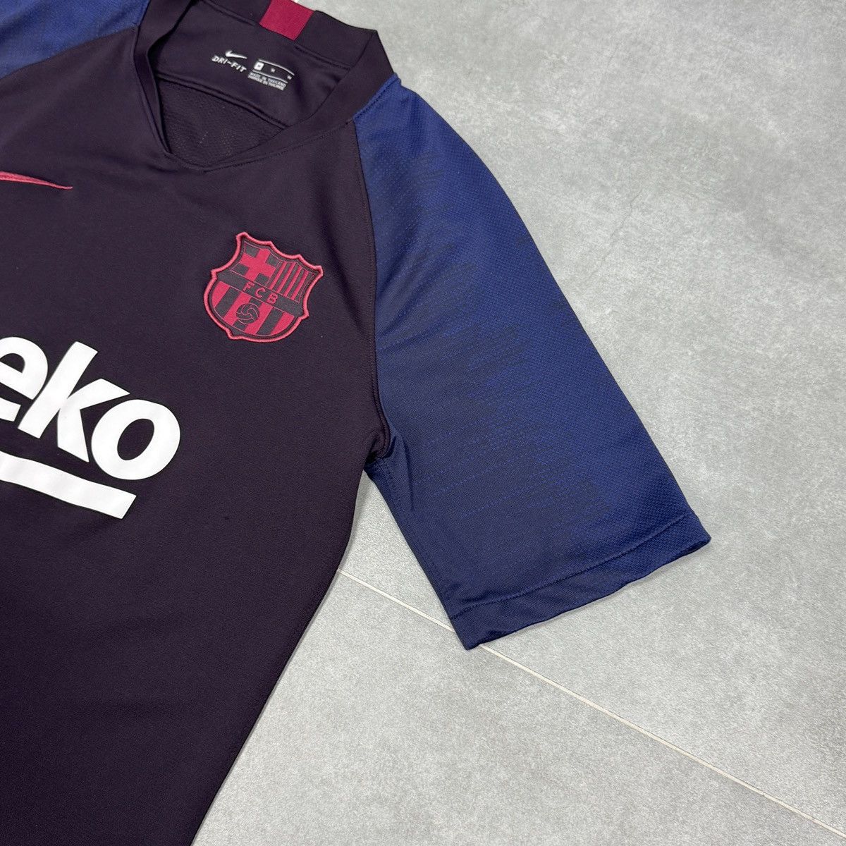 Nike Nike FC Barcelona 2019/2020 DRY Strike Squad Soccer Jersey Size US M / EU 48-50 / 2 - 6 Thumbnail