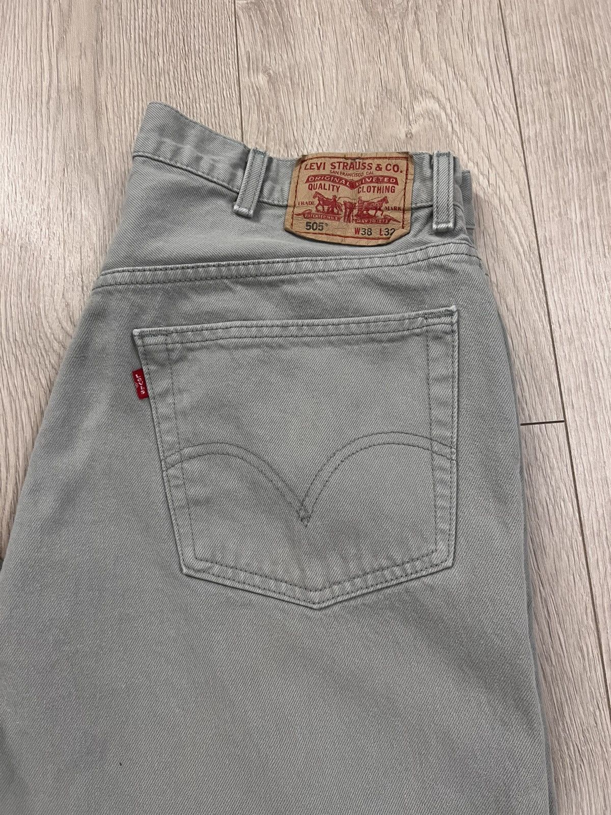 Levi's × Vintage Vintage Levi’s 505 Light Wash Denim Jeans y2k 2000s 00s Size US 36 / EU 52 - 3 Thumbnail