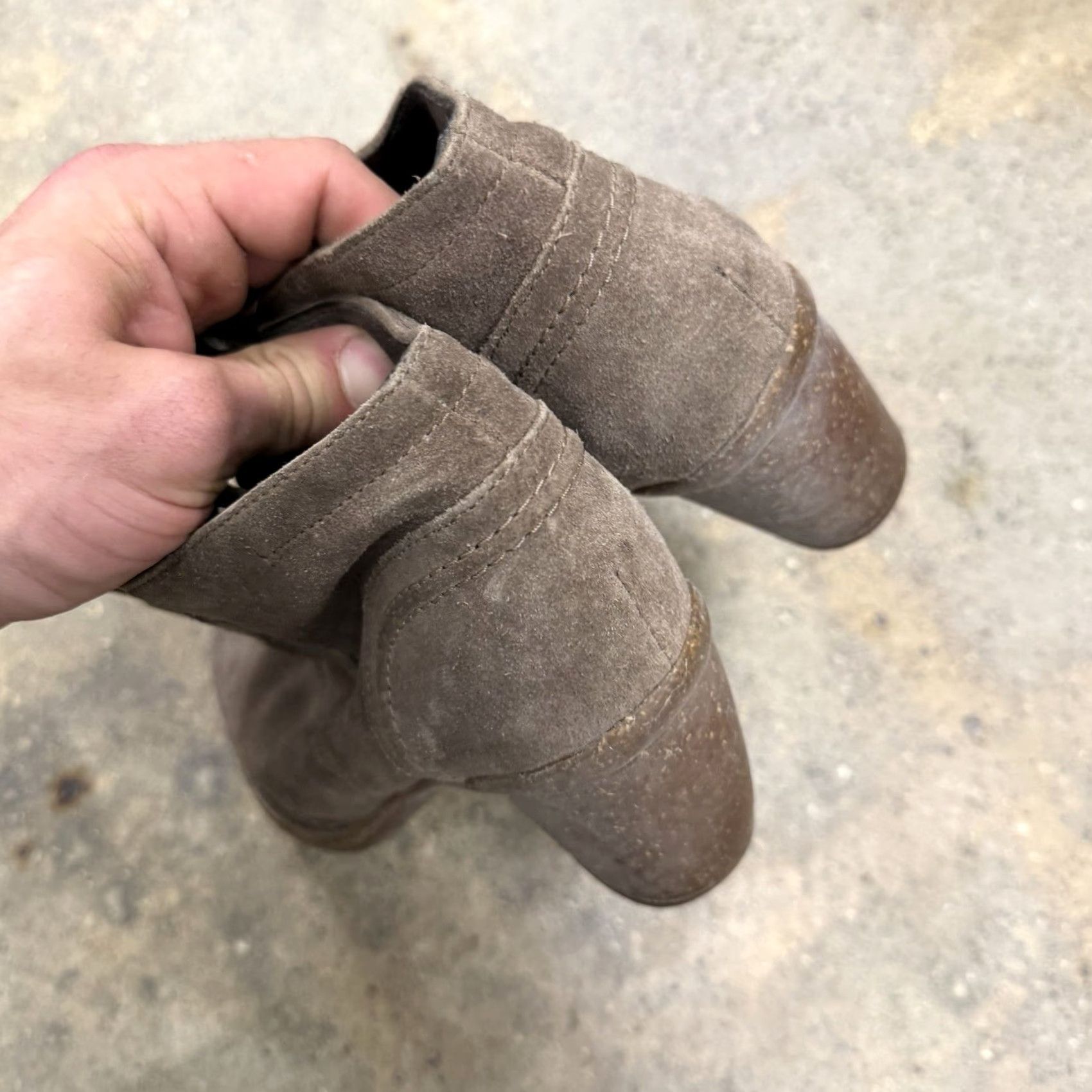 Clarks VINTAGE? Clarks Artisan Womens Carleta Lyon Ankle Bootie Khaki Cow Suede Size 7 M Size US 7 / IT 37 - 7 Thumbnail