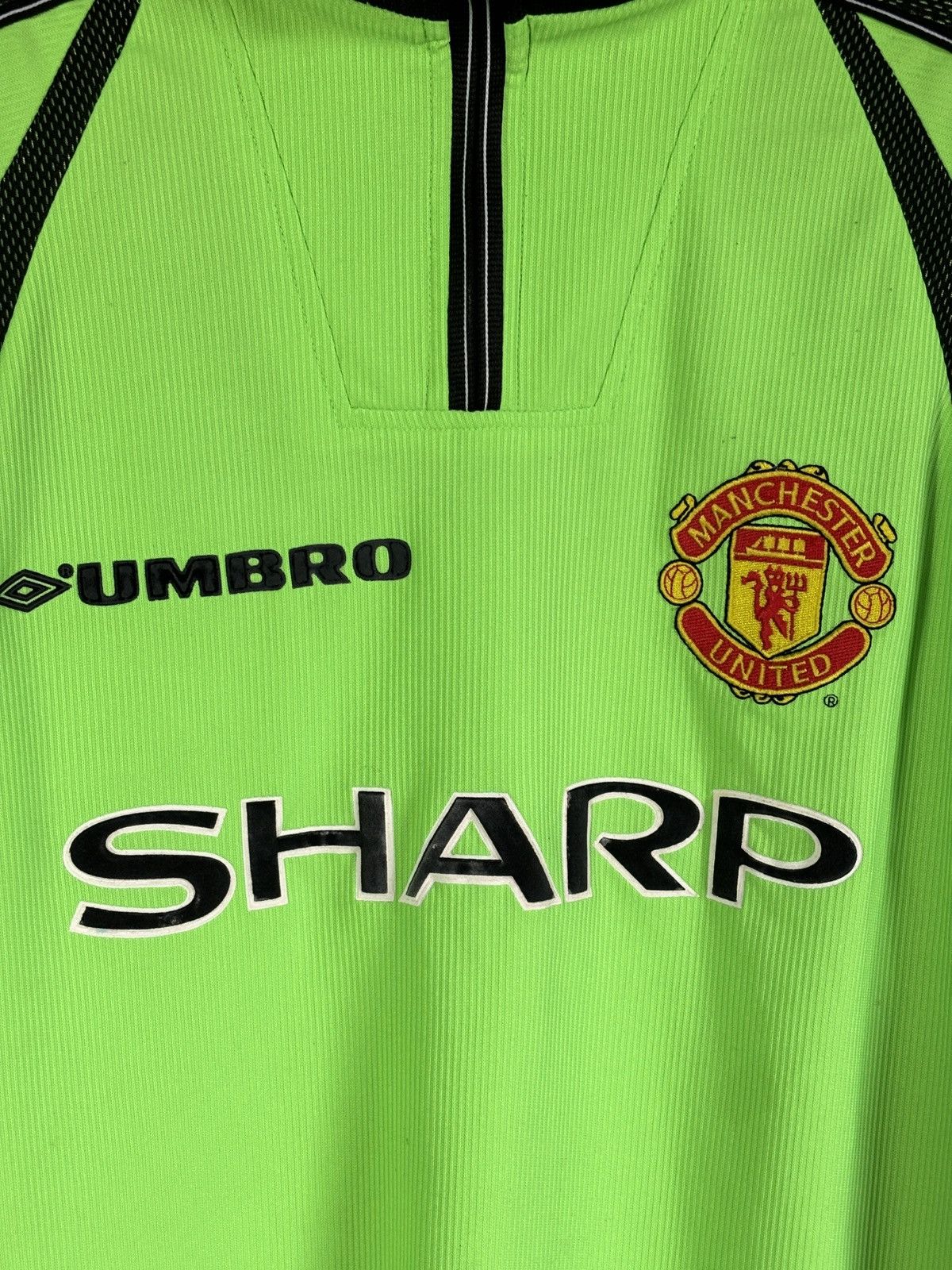 Umbro Vintage Manchester United 98/99 Goalkeeper Jersey RARE ❗️ Size US M / EU 48-50 / 2 - 3 Thumbnail