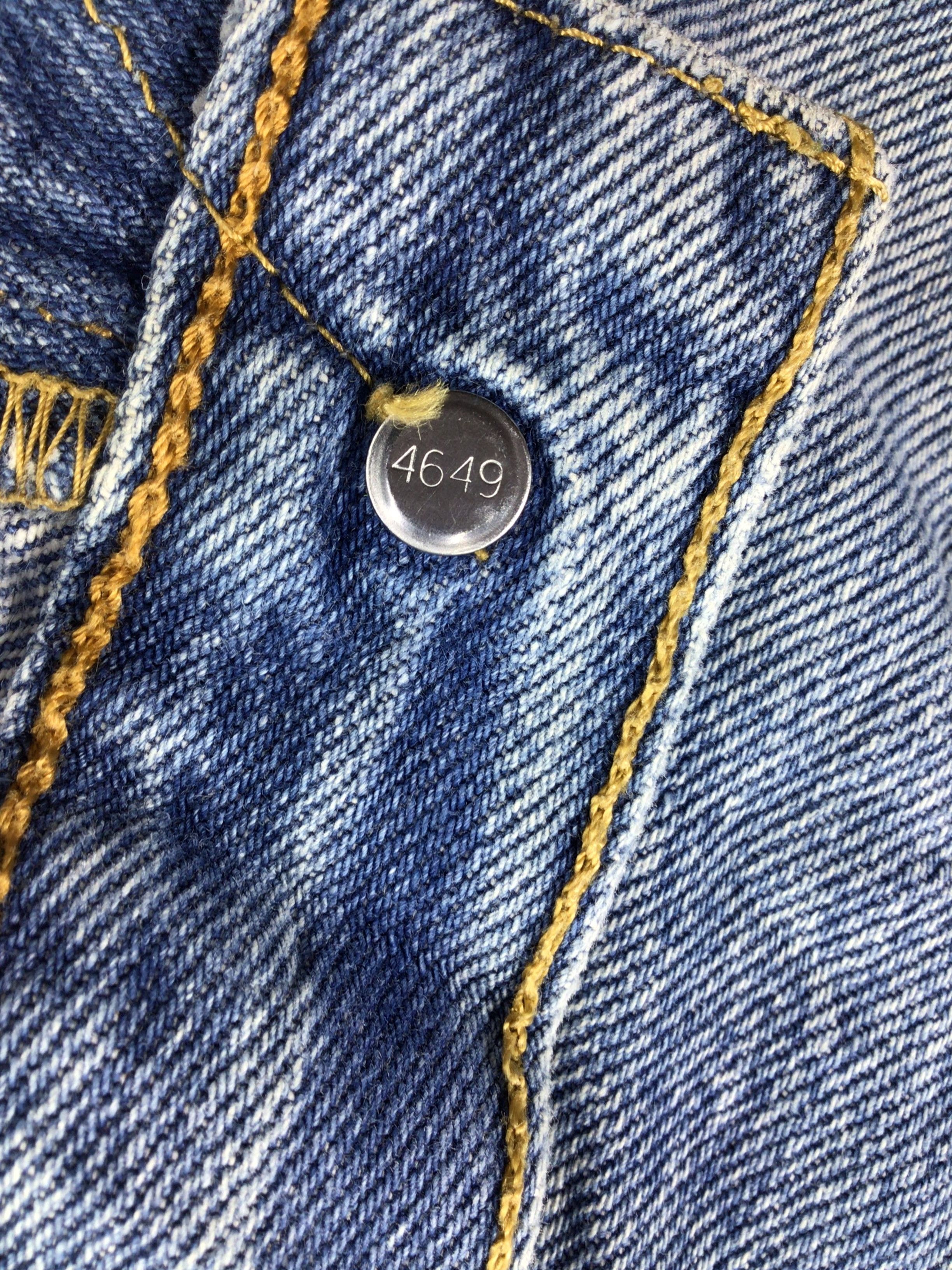 Levi's Vintage Levi's 501 Jeans Medium Wash Denim KJ181 Size US 35 - 9 Thumbnail