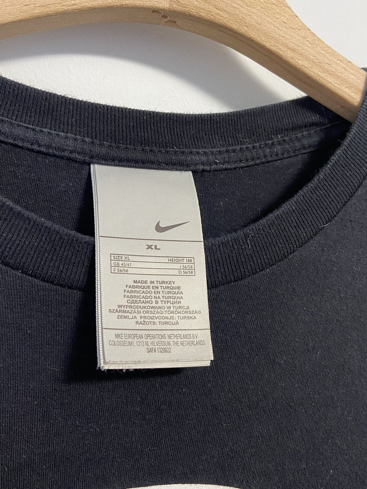 Vintage Nike vintage t-shirt big center logo Size US XL / EU 56 / 4 - 4 Thumbnail