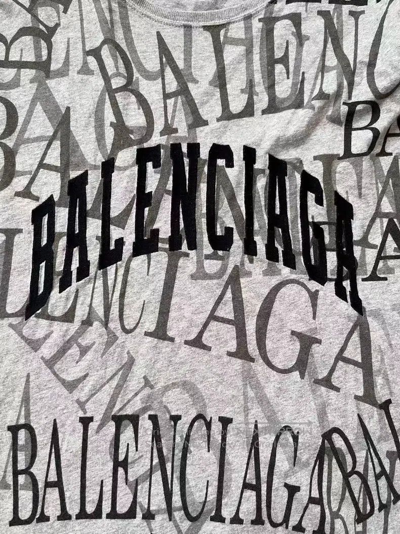 Balenciaga Balenciaga Grey Full Print Logo Short Sleeve Size US XS / EU 42 / 0 - 3 Thumbnail