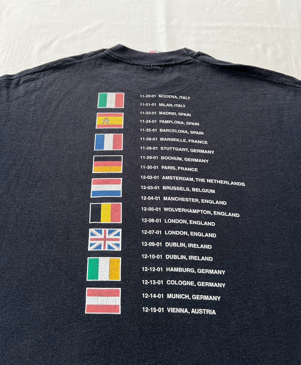 Band Tees Vintage 2001 Steve Vai Alive in an Ultra World Tour T-shirt Size US XL / EU 56 / 4 - 14 Thumbnail