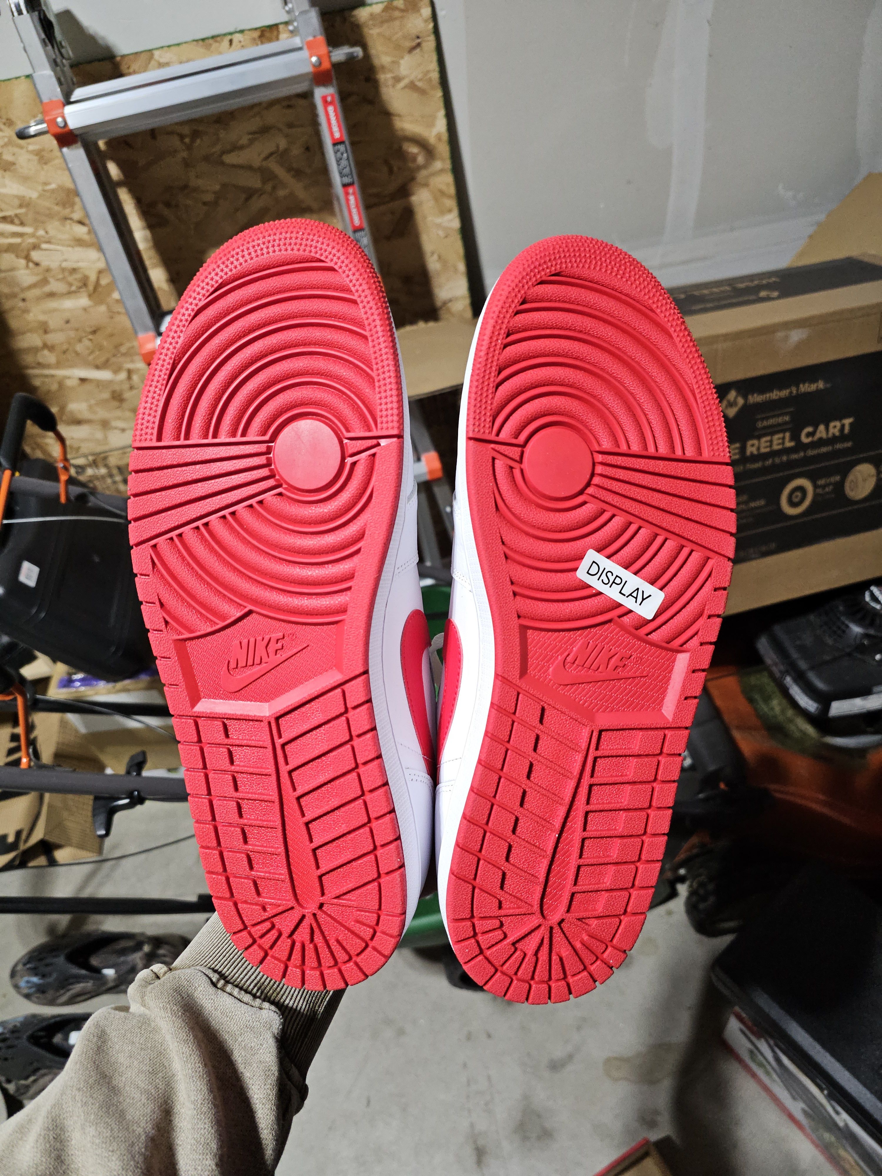 Jordan Brand × Nike Jordan 1 Retro Low OG 'University Red' Size US 13 / EU 46 - 5 Thumbnail
