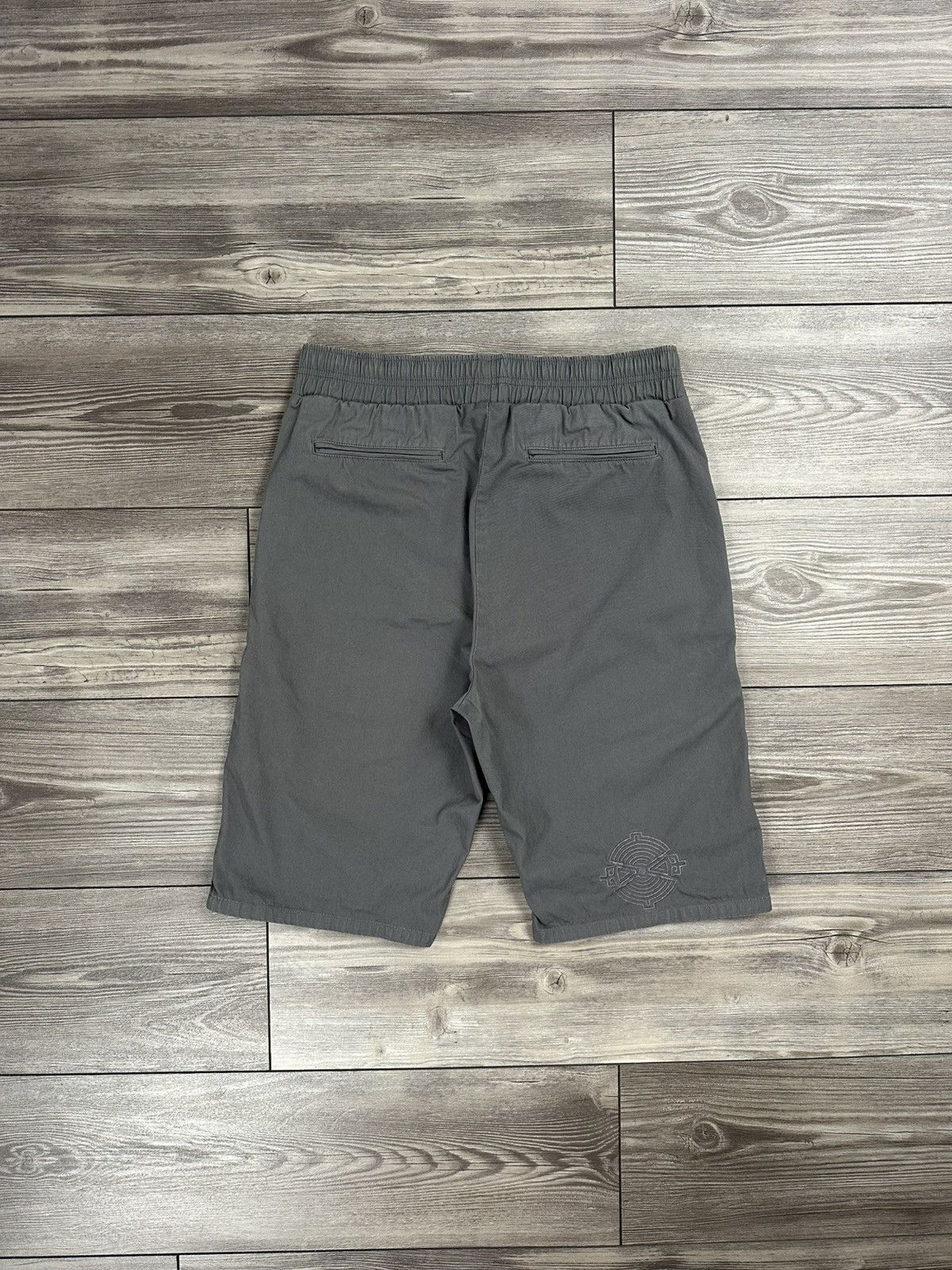 John Elliott John Elliott Charcoal Embroidered Shorts Size US 30 / EU 46 - 2 Thumbnail
